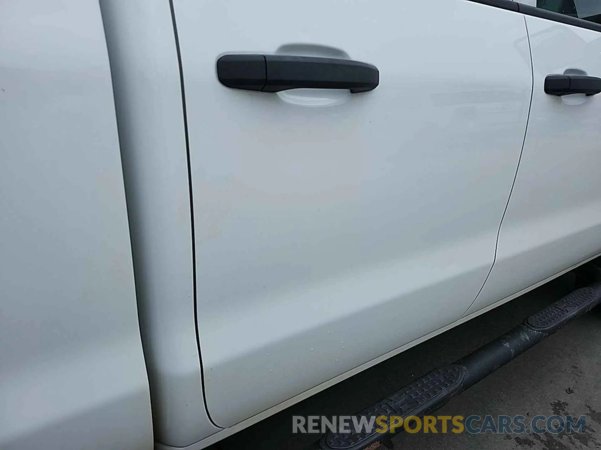 20 fotografías del automóvil dañado 2GC2KREGXK1175330 CHEVROLET SILVERADO 2019