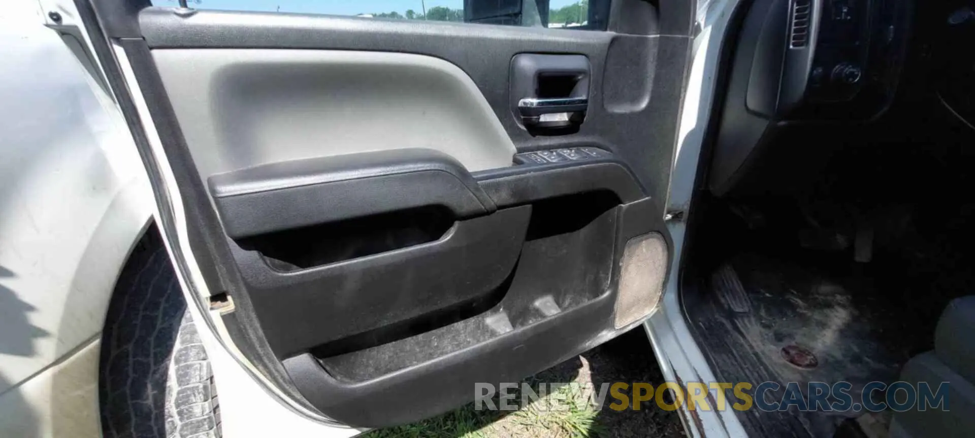25 fotografías del automóvil dañado 2GC2KREGXK1222615 CHEVROLET SILVERADO 2019