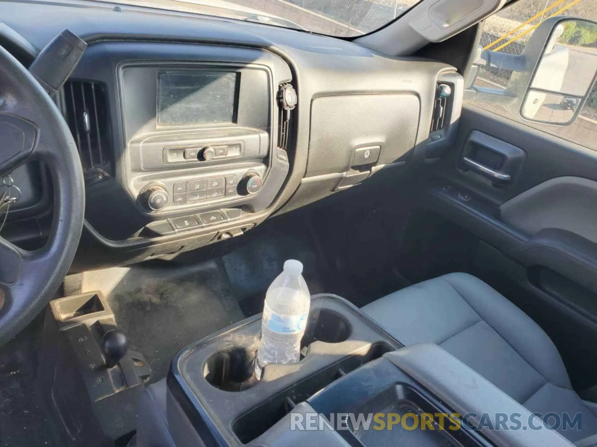 26 fotografías del automóvil dañado 2GC2KREGXK1222615 CHEVROLET SILVERADO 2019