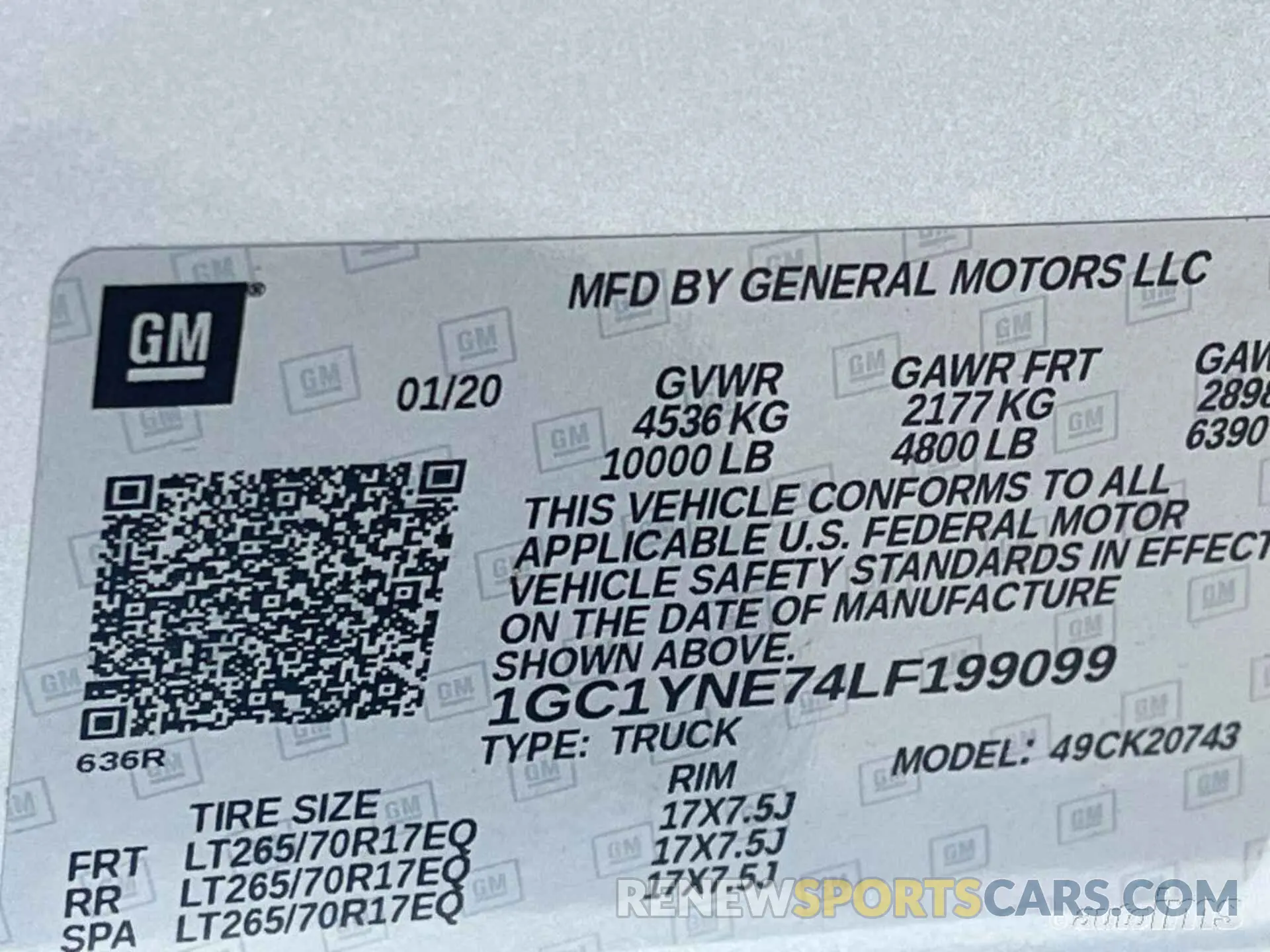 2 fotografías del automóvil dañado 1GC1YNE74LF199099 CHEVROLET SILVERADO 2020