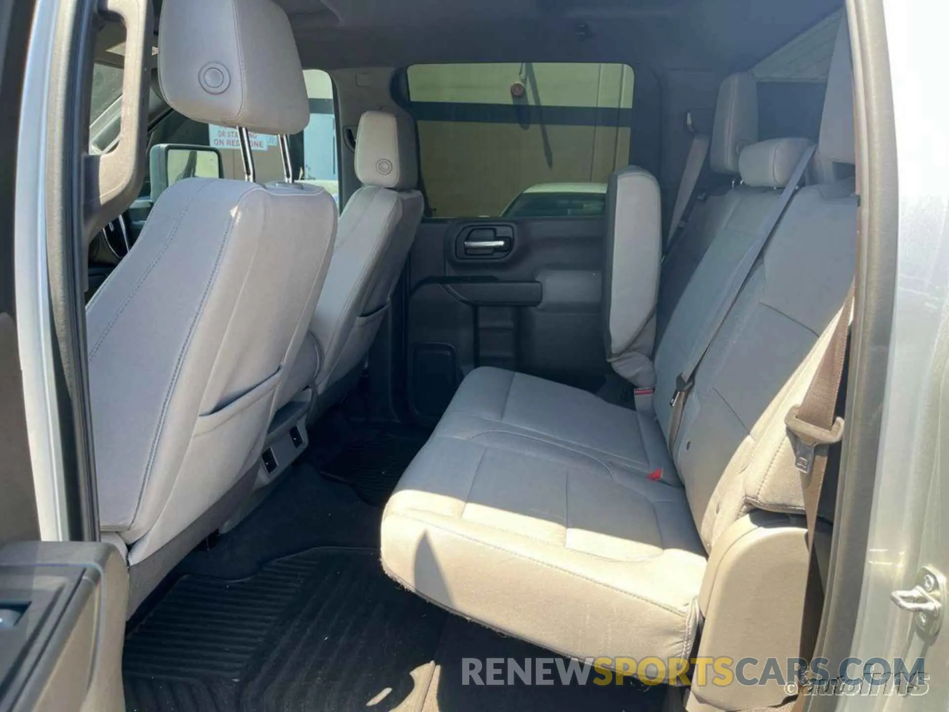8 fotografías del automóvil dañado 1GC1YNE74LF199099 CHEVROLET SILVERADO 2020