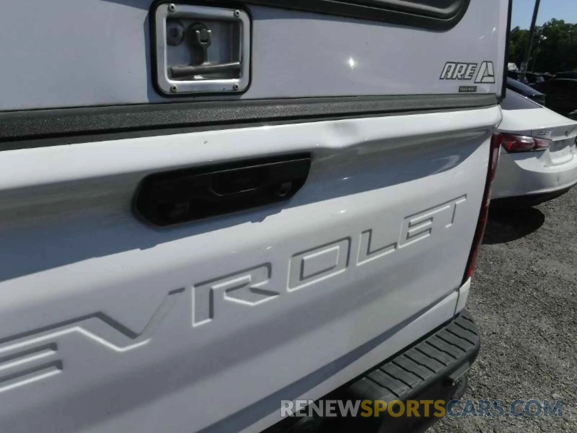5 fotografías del automóvil dañado 1GC2YLE71LF268405 CHEVROLET SILVERADO 2020