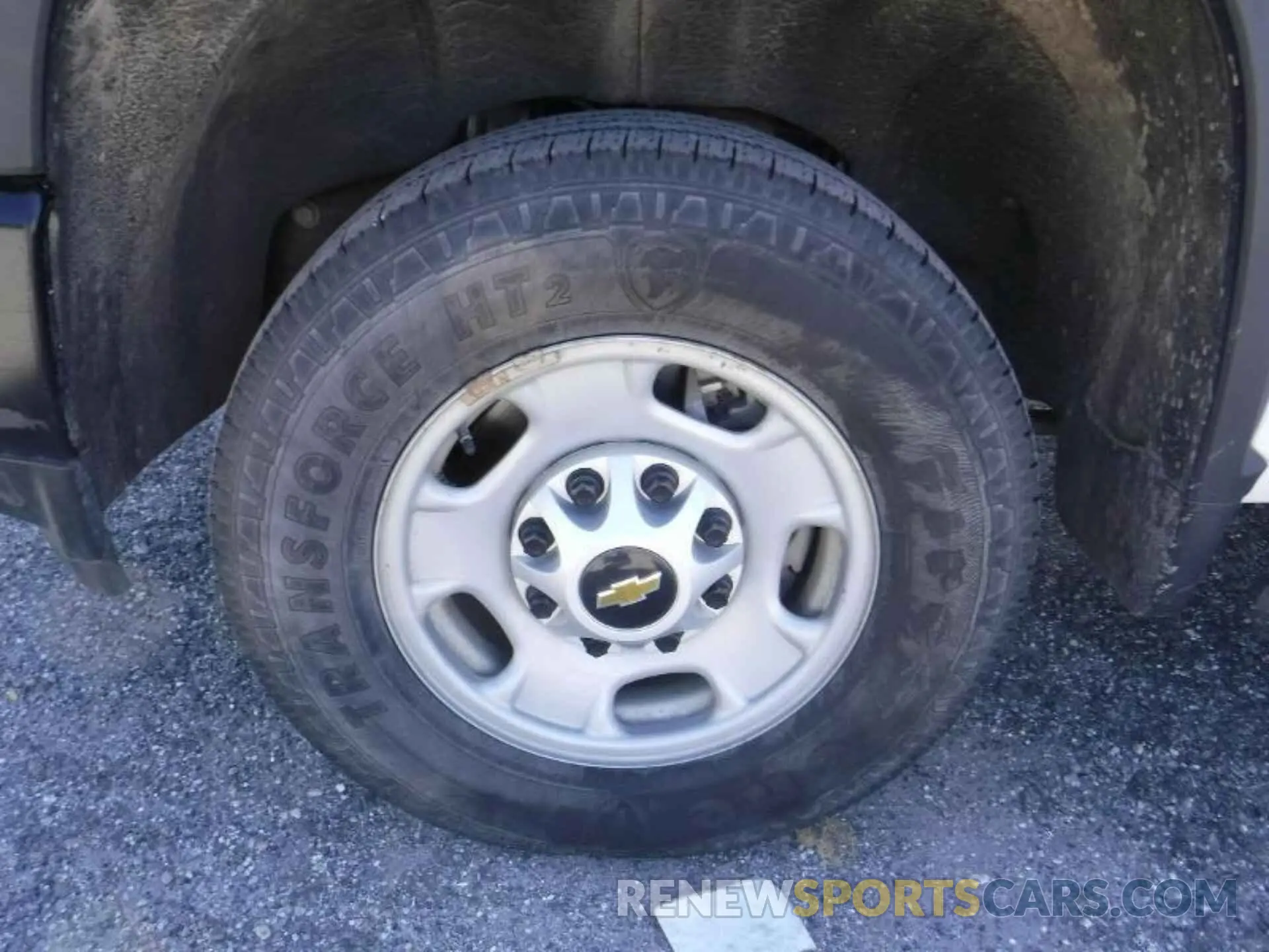 8 fotografías del automóvil dañado 1GC2YLE71LF268405 CHEVROLET SILVERADO 2020