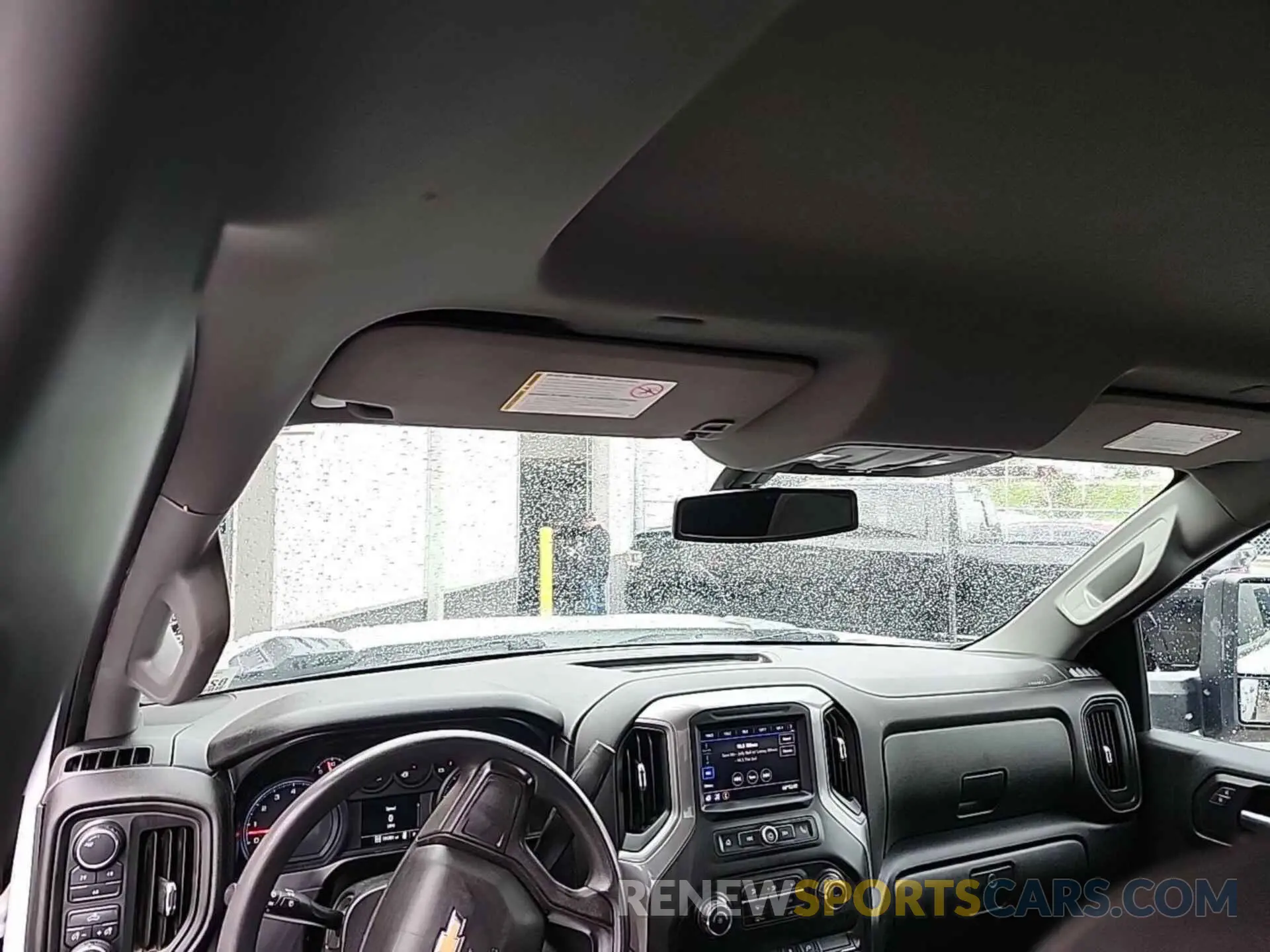 17 fotografías del automóvil dañado 1GC2YLE76LF233469 CHEVROLET SILVERADO 2020