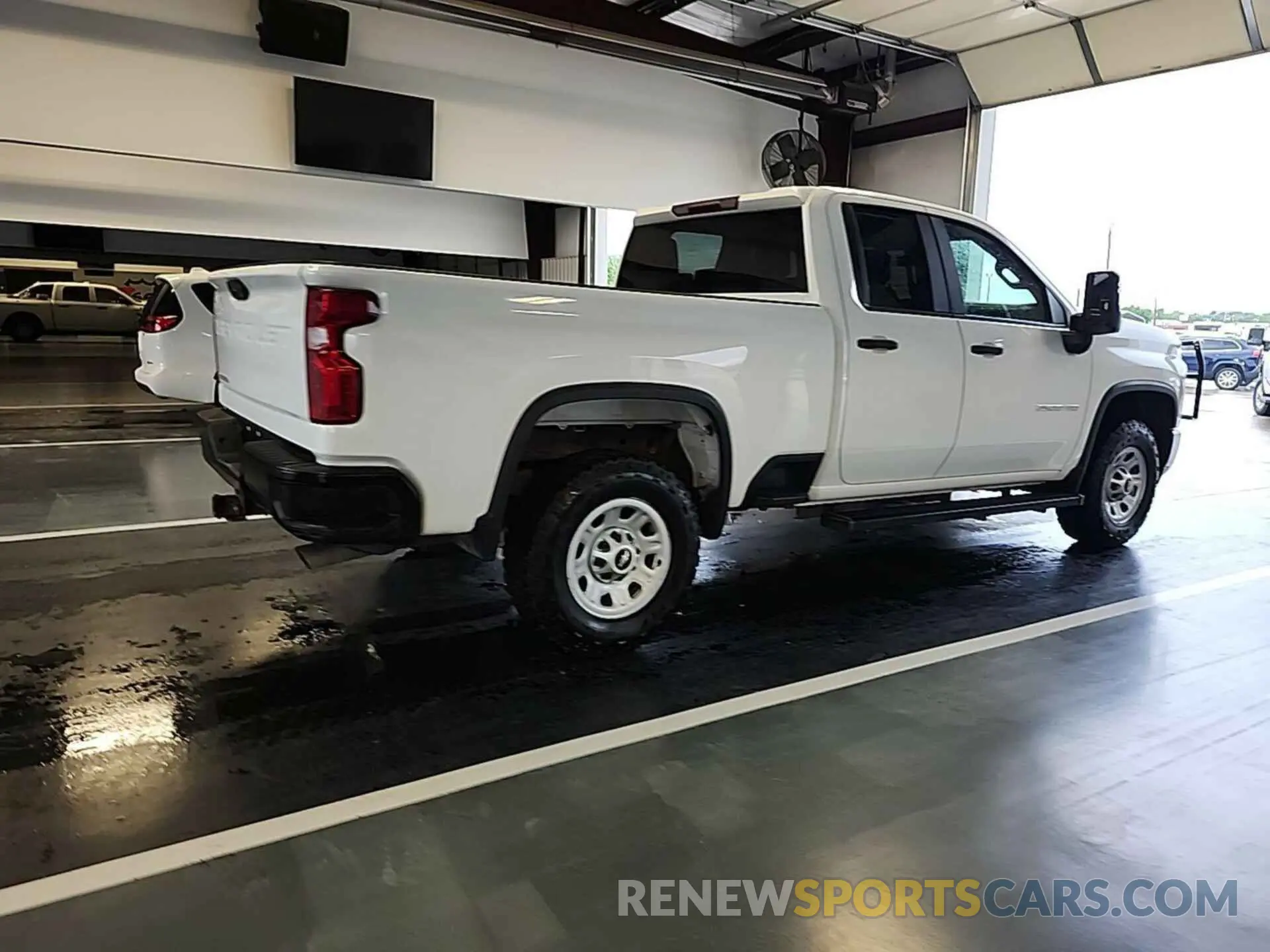 24 fotografías del automóvil dañado 1GC2YLE76LF233469 CHEVROLET SILVERADO 2020