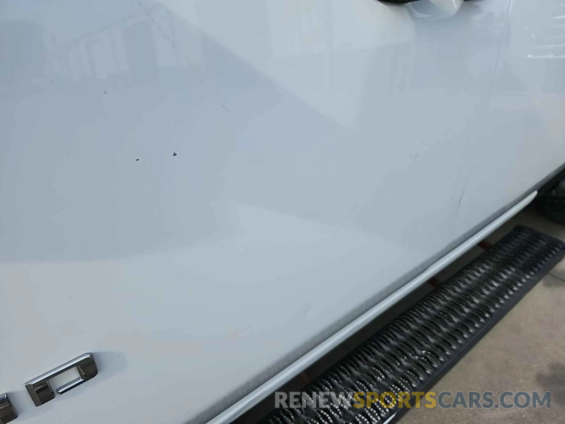 32 fotografías del automóvil dañado 1GC2YLE76LF233469 CHEVROLET SILVERADO 2020