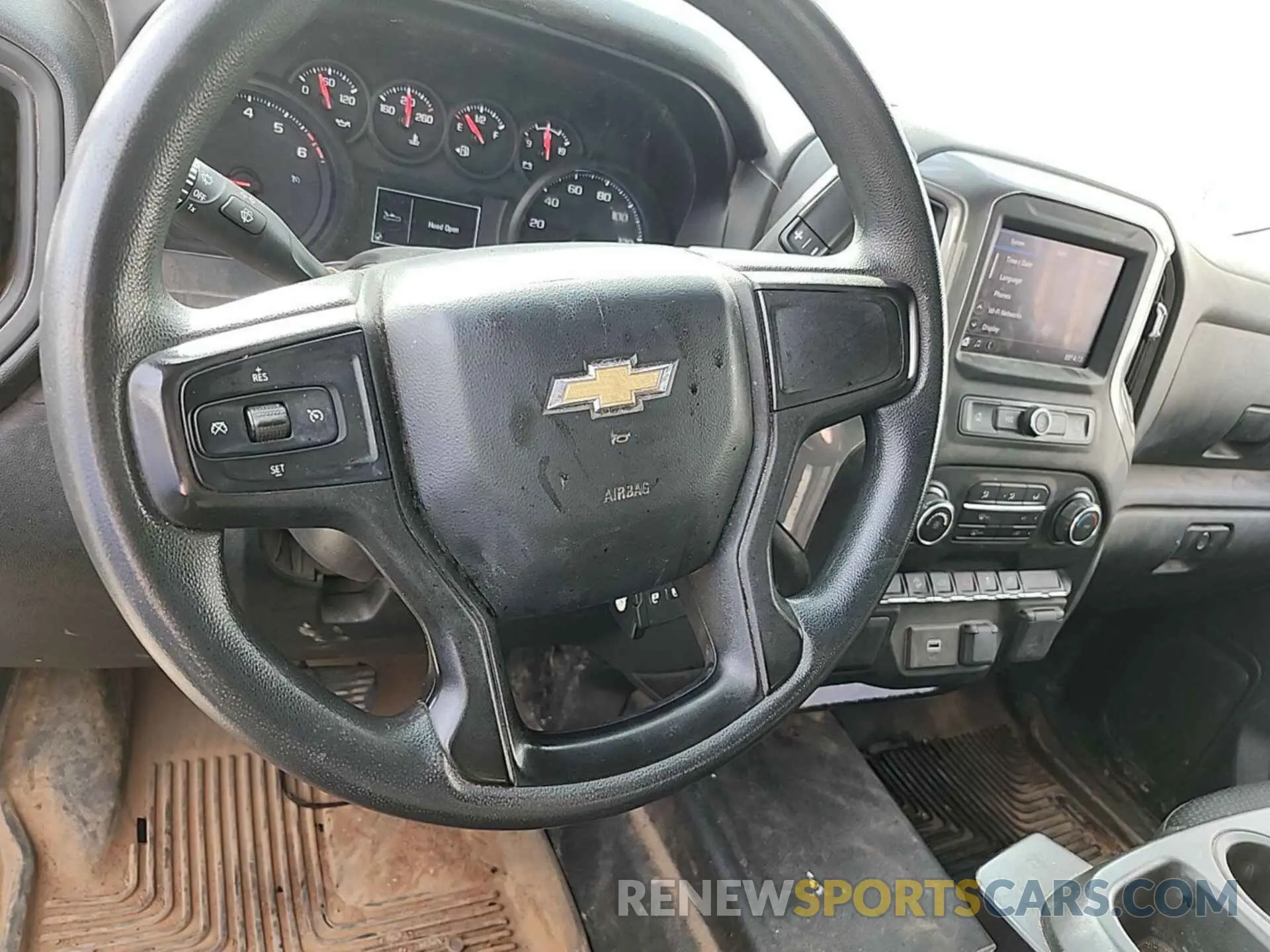 5 fotografías del automóvil dañado 1GC2YLE76LF233469 CHEVROLET SILVERADO 2020