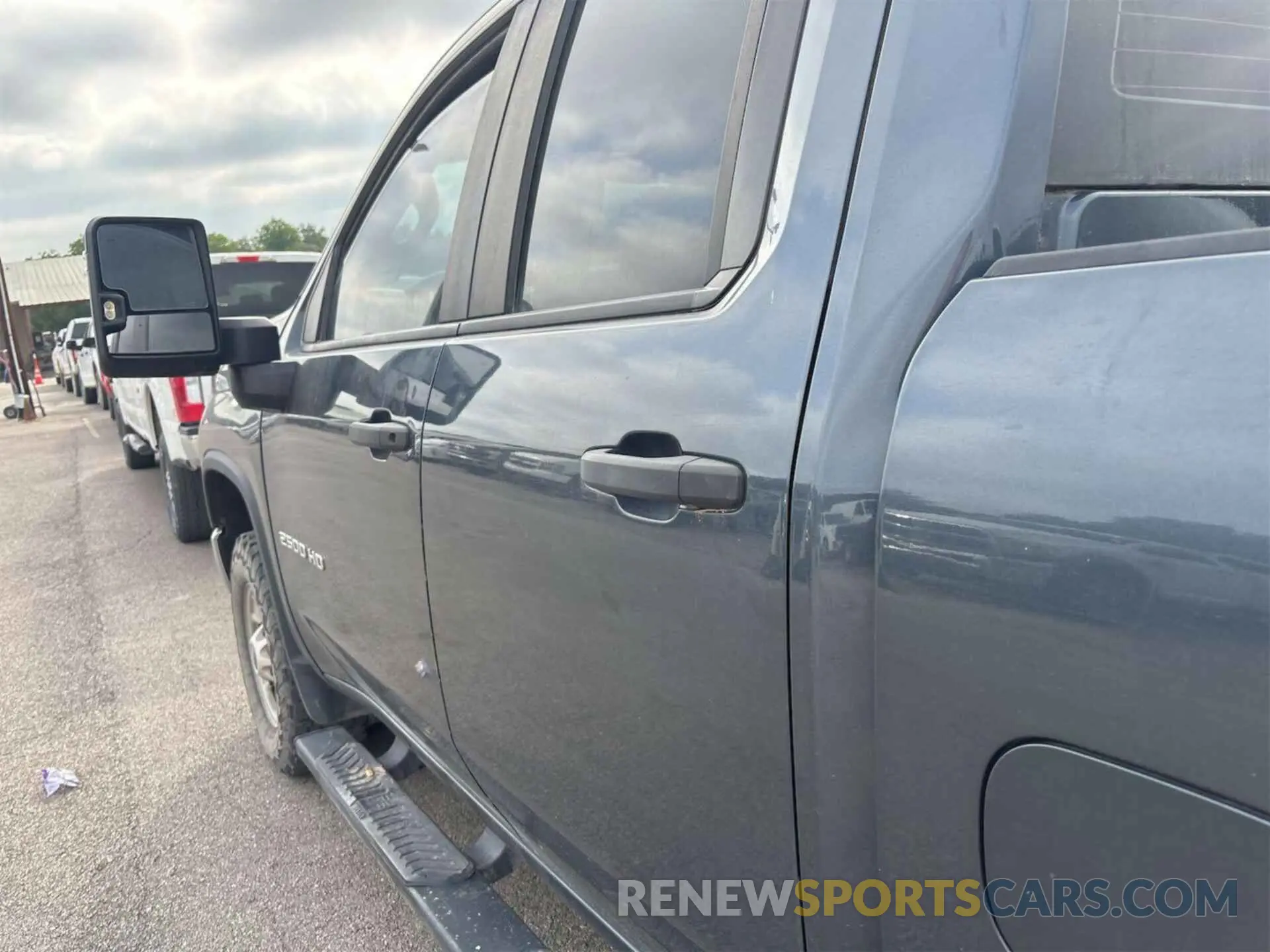 20 fotografías del automóvil dañado 1GC2YLE79LF220053 CHEVROLET SILVERADO 2020