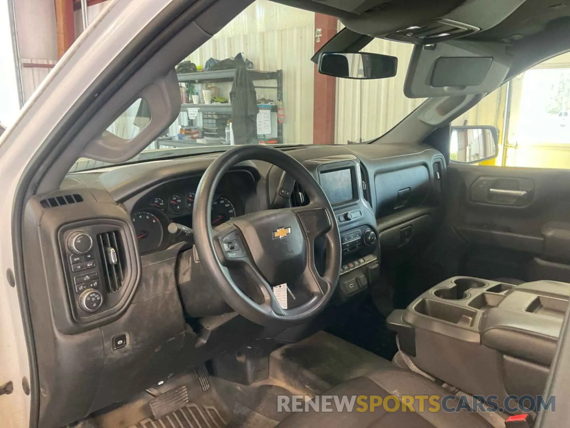 22 fotografías del automóvil dañado 1GCPYAEH8LZ235371 CHEVROLET SILVERADO 2020