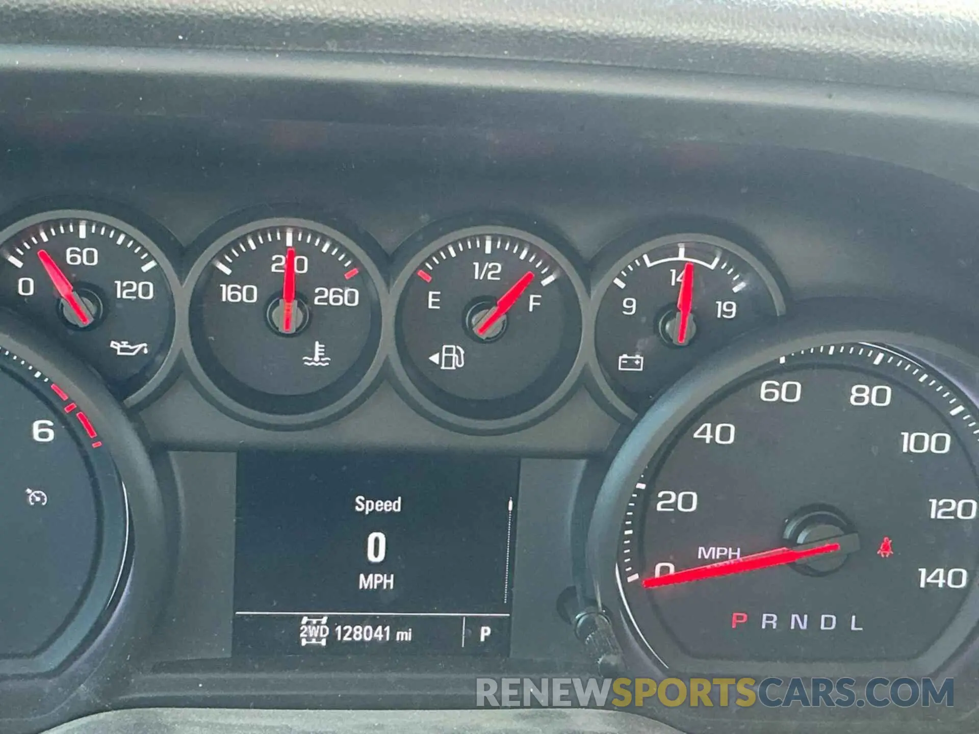 7 fotografías del automóvil dañado 1GCPYAEH8LZ235371 CHEVROLET SILVERADO 2020