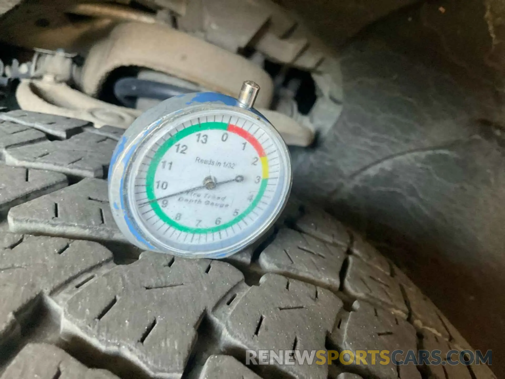 9 fotografías del automóvil dañado 1GCPYAEH8LZ235371 CHEVROLET SILVERADO 2020