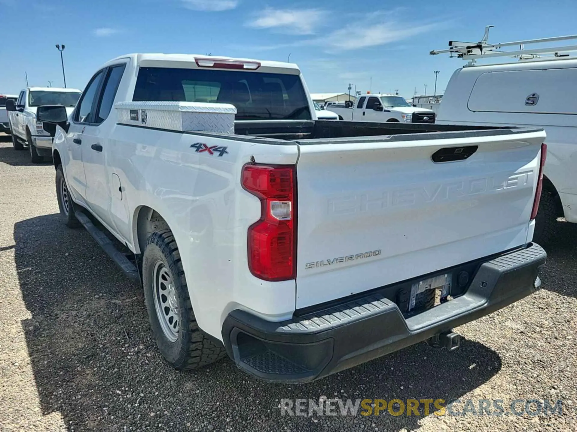14 fotografías del automóvil dañado 1GCRYAEF3LZ192193 CHEVROLET SILVERADO 2020