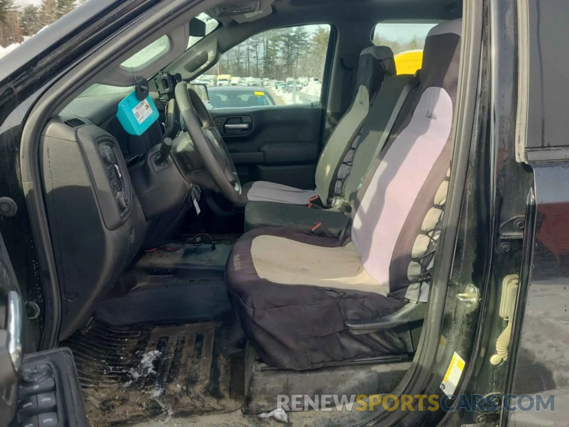 28 fotografías del automóvil dañado 1GCRYAEF5LZ265323 CHEVROLET SILVERADO 2020