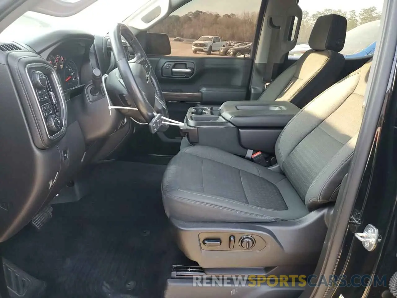 7 fotografías del automóvil dañado 3GCUYEED0LG413961 CHEVROLET SILVERADO 2020