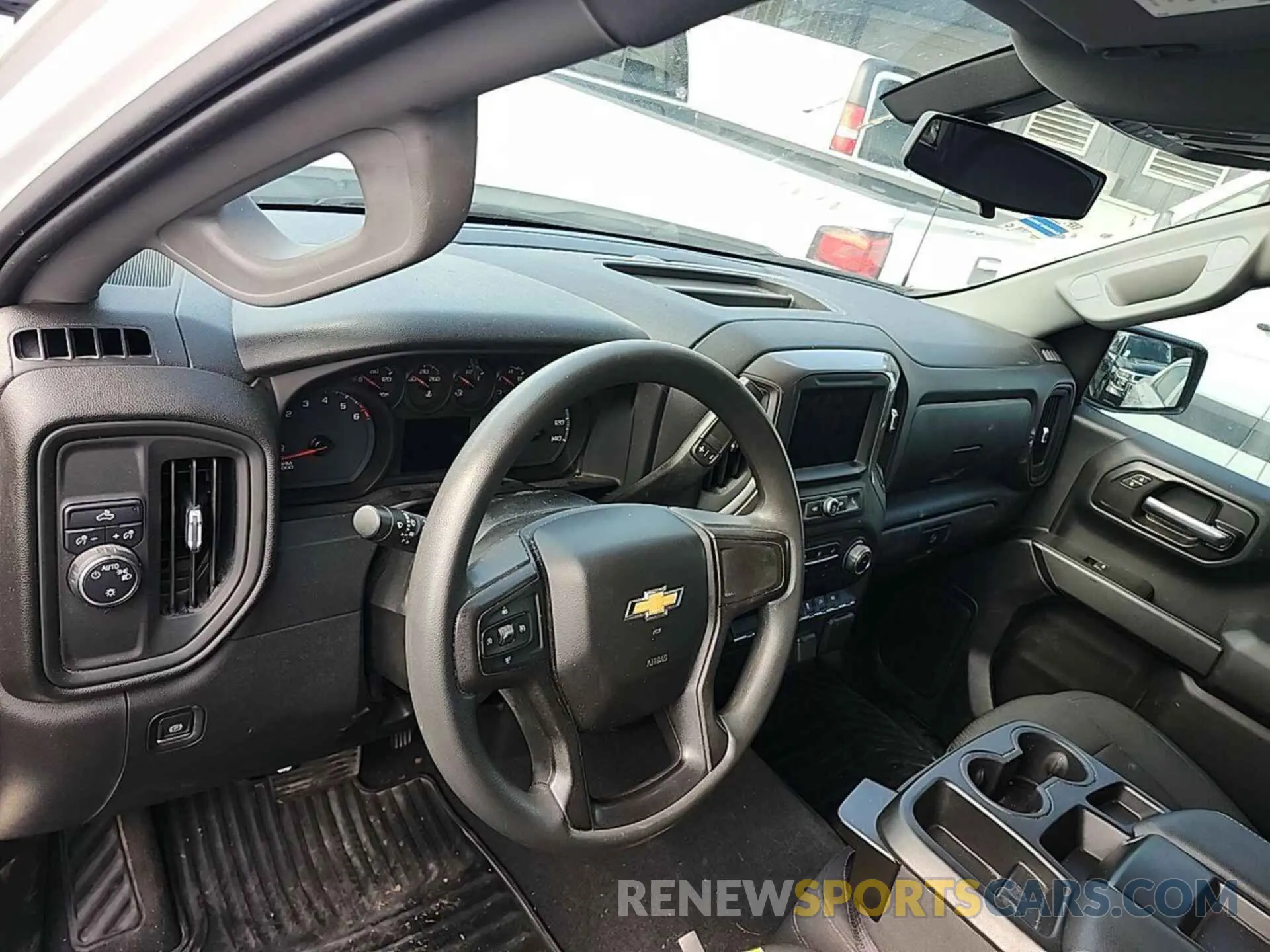 18 fotografías del automóvil dañado 1GCPWBEK1MZ261562 CHEVROLET SILVERADO 2021