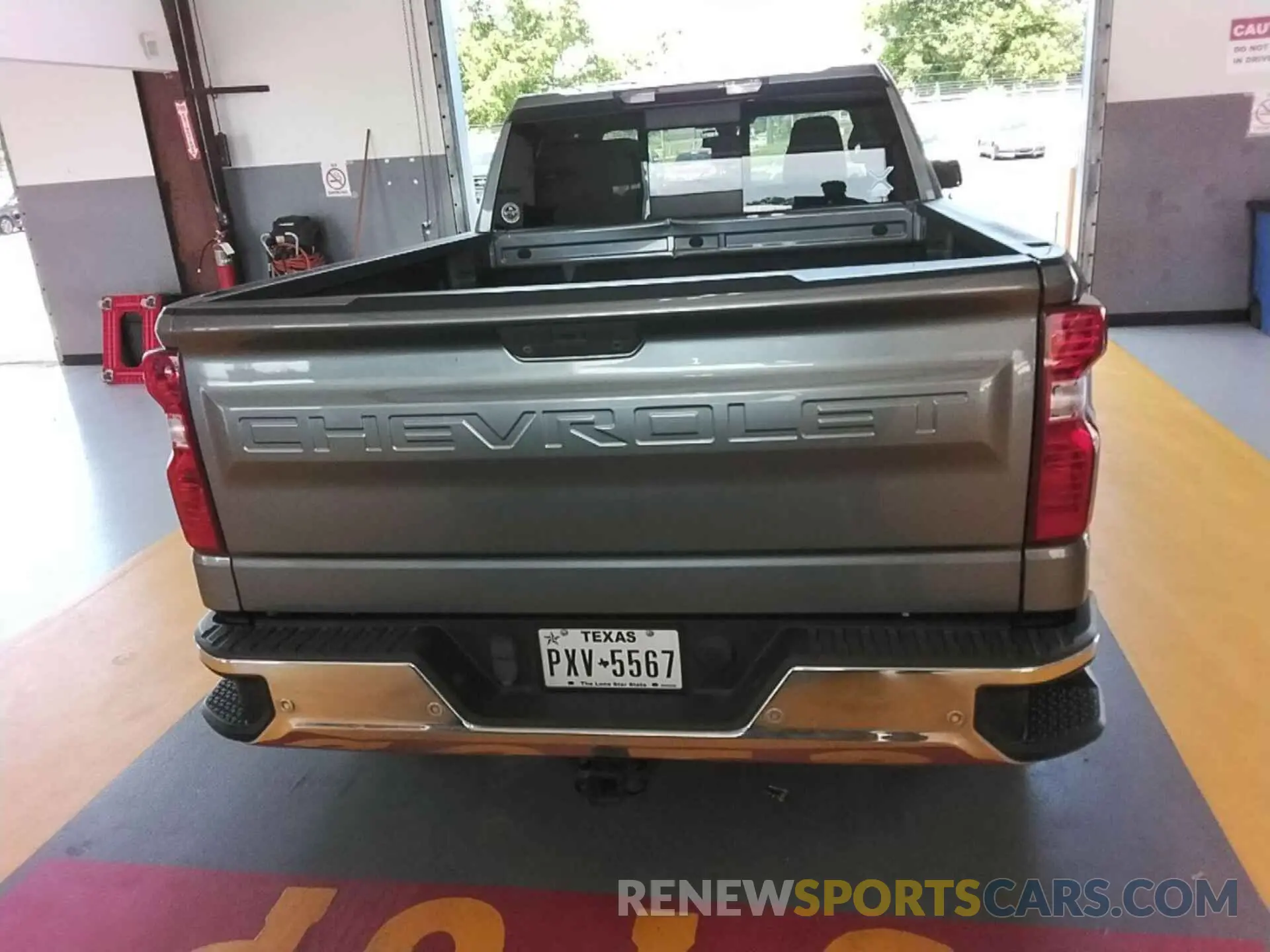 1 fotografías del automóvil dañado 1GCRWCEK4MZ403708 CHEVROLET SILVERADO 2021