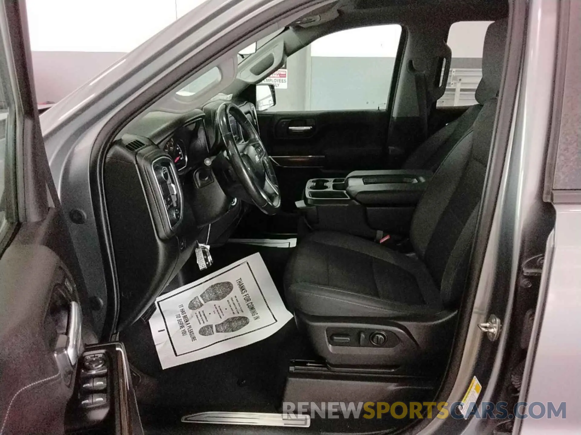 12 fotografías del automóvil dañado 1GCRWCEK4MZ403708 CHEVROLET SILVERADO 2021