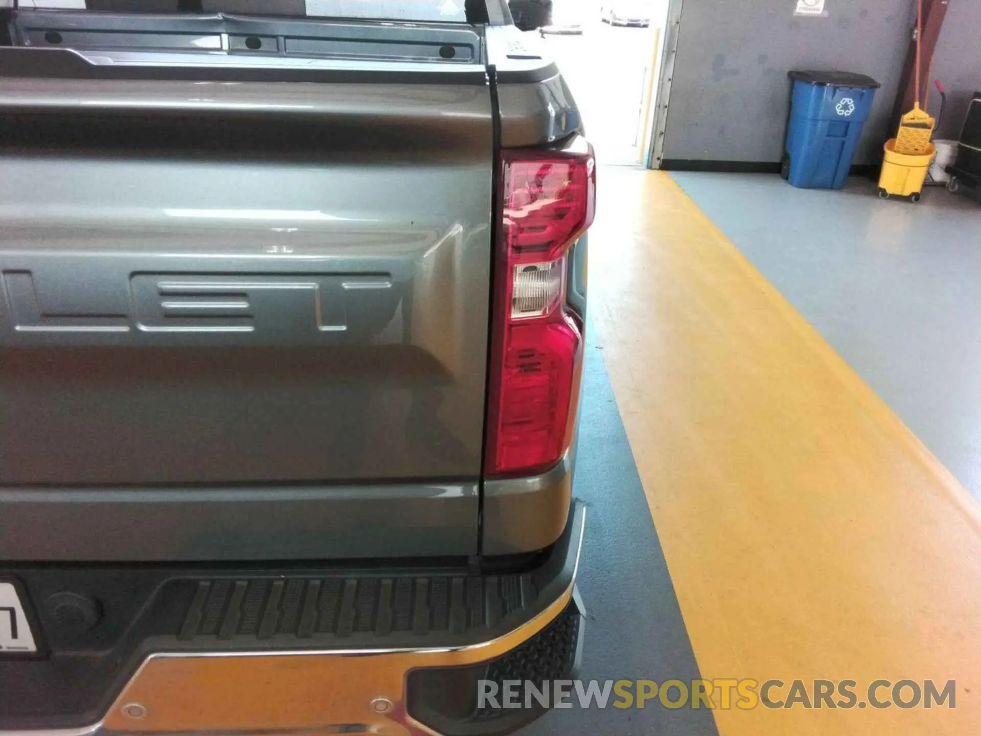 19 fotografías del automóvil dañado 1GCRWCEK4MZ403708 CHEVROLET SILVERADO 2021