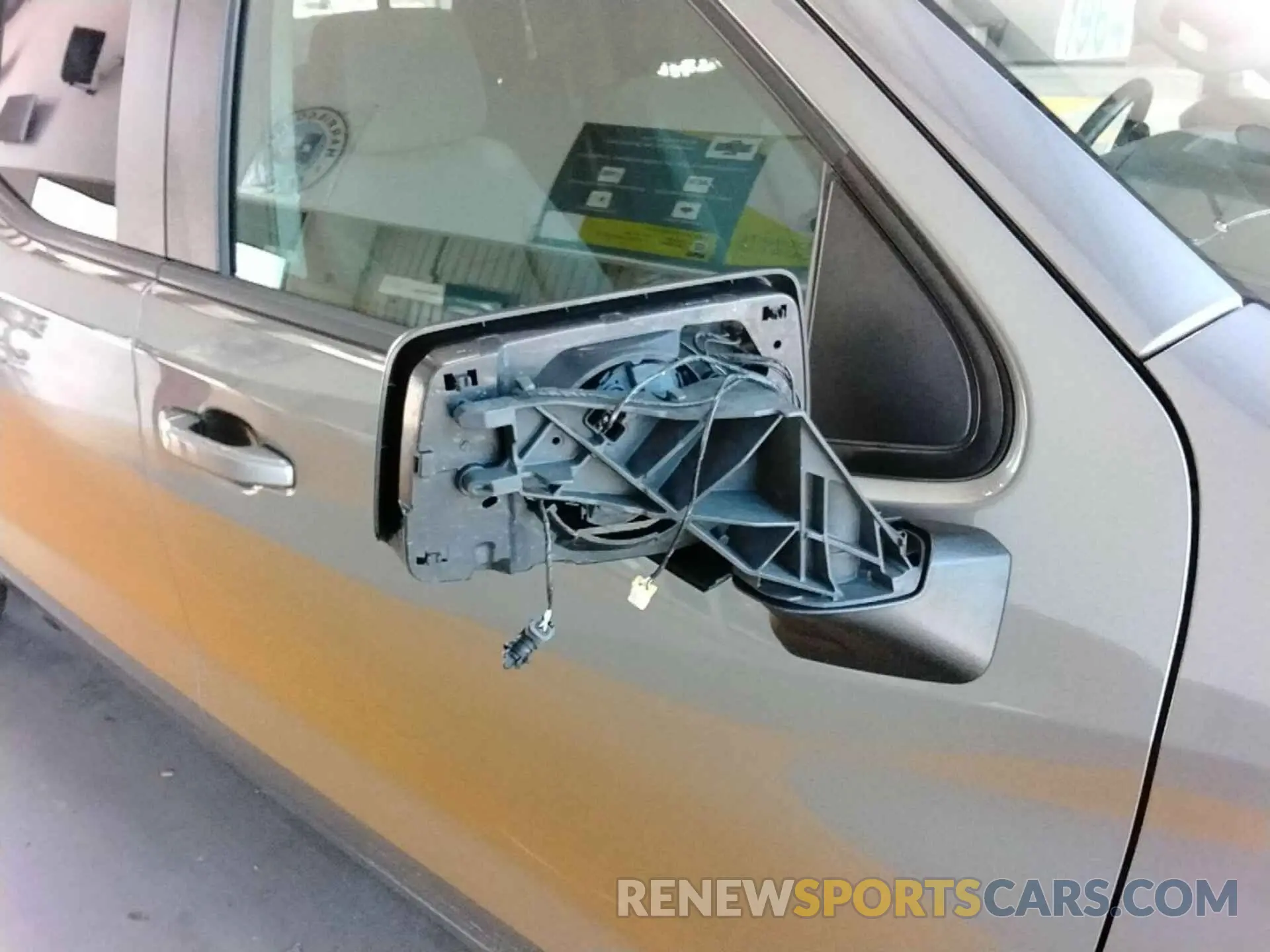 25 fotografías del automóvil dañado 1GCRWCEK4MZ403708 CHEVROLET SILVERADO 2021