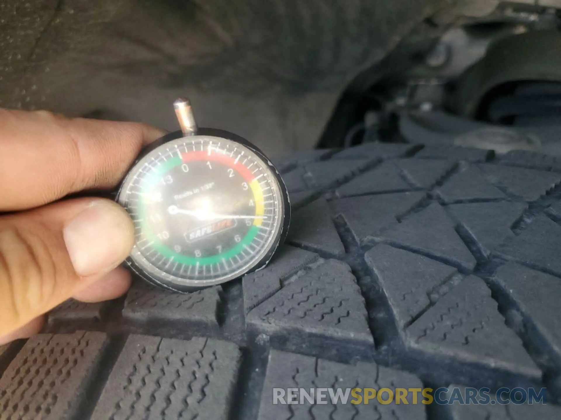 12 fotografías del automóvil dañado 1GCUYDED9MZ101777 CHEVROLET SILVERADO 2021