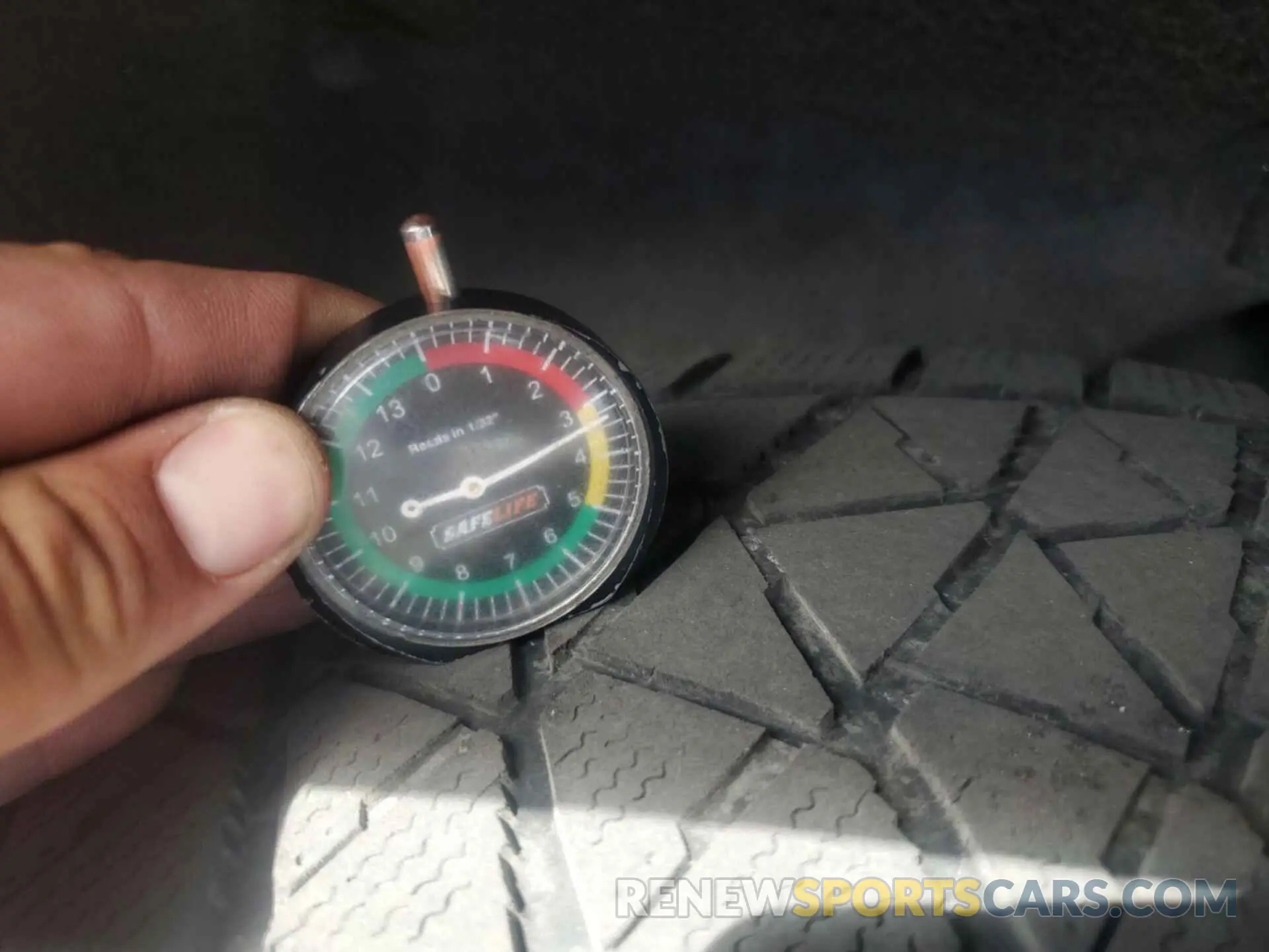 26 fotografías del automóvil dañado 1GCUYDED9MZ101777 CHEVROLET SILVERADO 2021