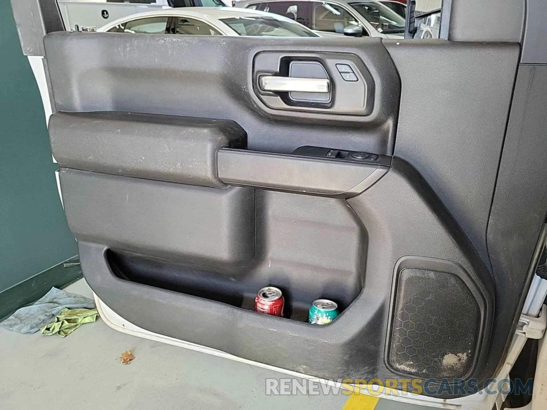 14 fotografías del automóvil dañado 1GC0YLE70NF339135 CHEVROLET SILVERADO 2022