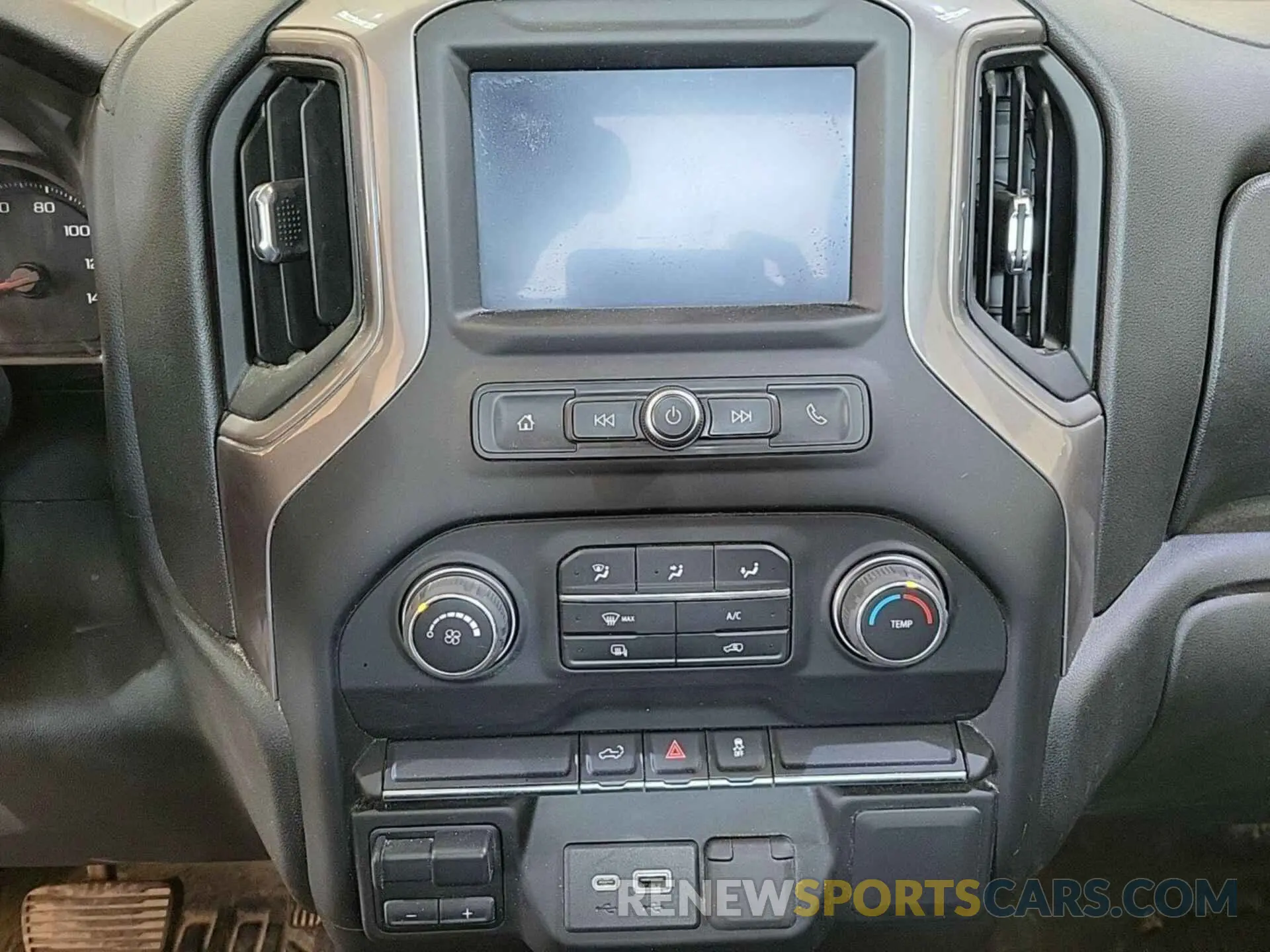 17 fotografías del automóvil dañado 1GC0YLE70NF339135 CHEVROLET SILVERADO 2022