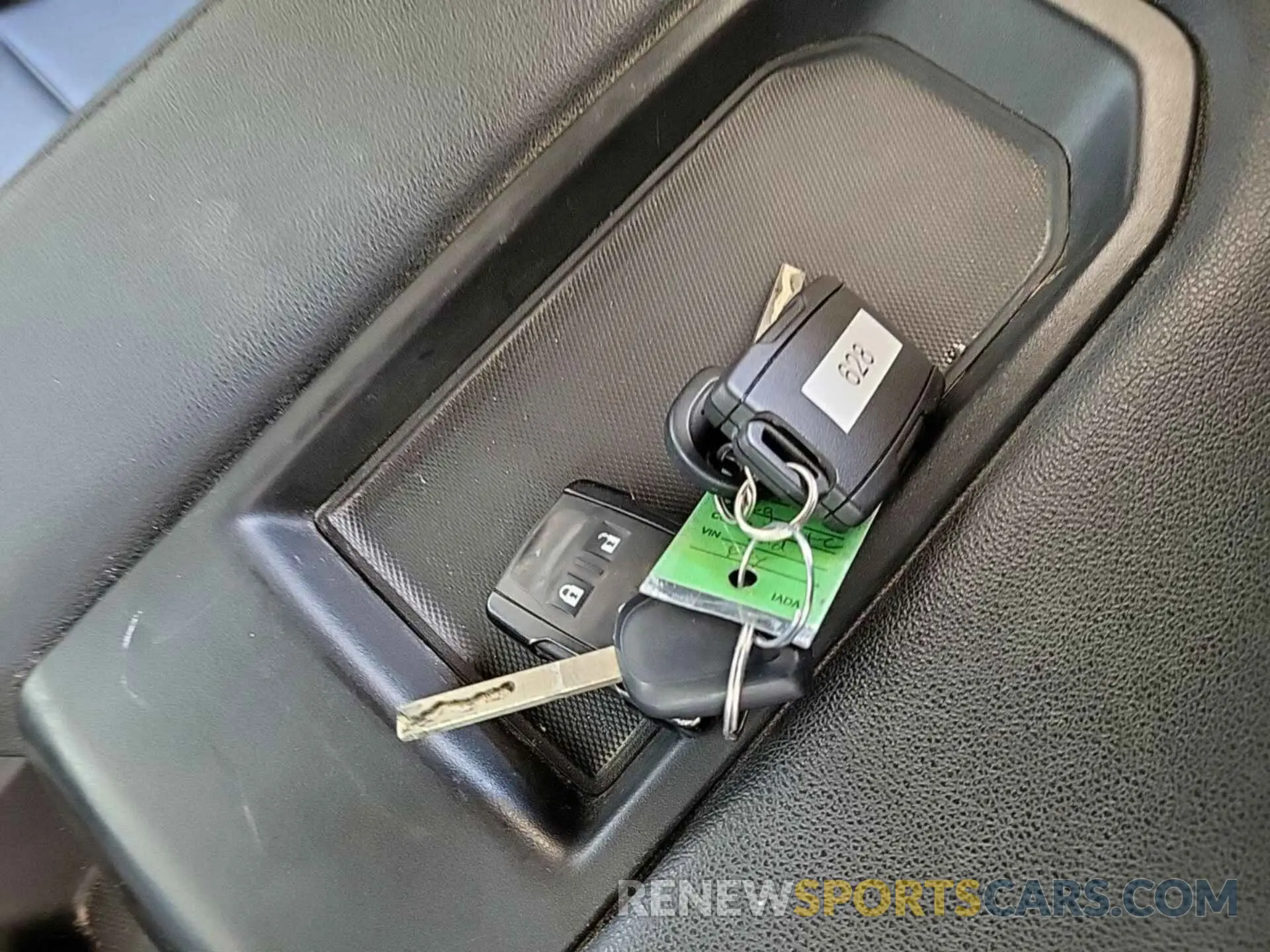 26 fotografías del automóvil dañado 1GC0YLE70NF339135 CHEVROLET SILVERADO 2022