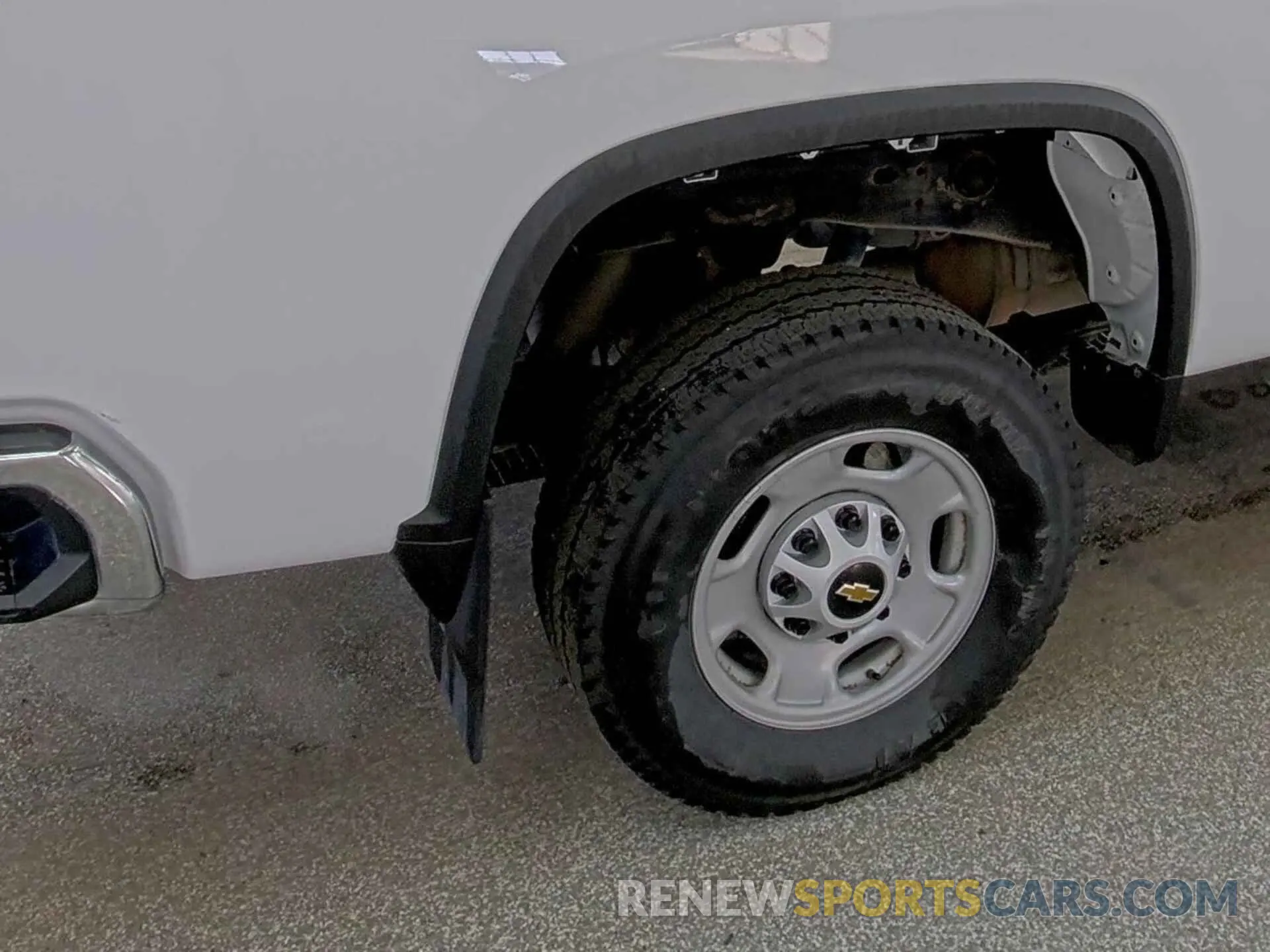 16 fotografías del automóvil dañado 1GC0YLE77NF338080 CHEVROLET SILVERADO 2022