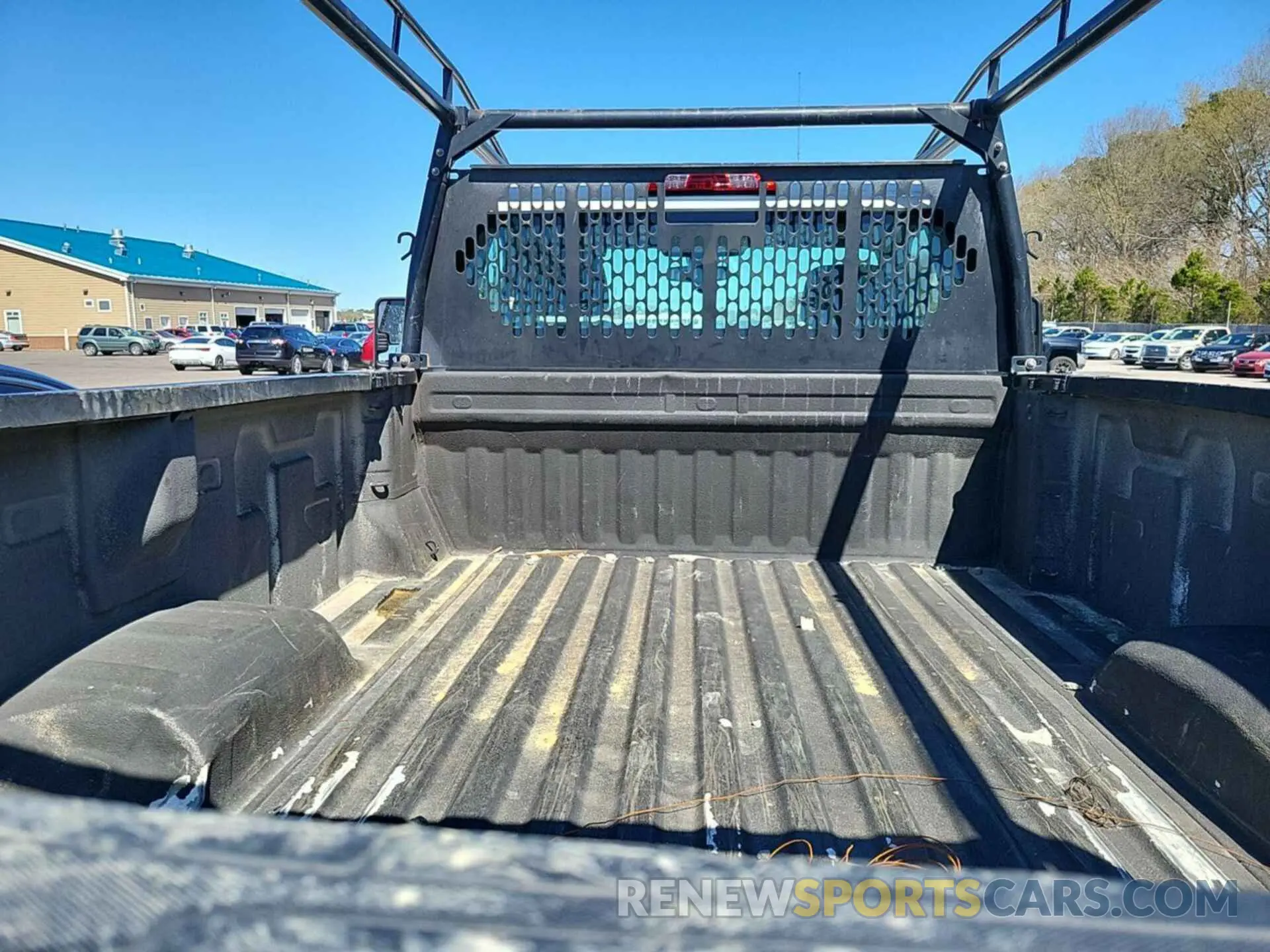 11 fotografías del automóvil dañado 1GC0YLE79NF214814 CHEVROLET SILVERADO 2022