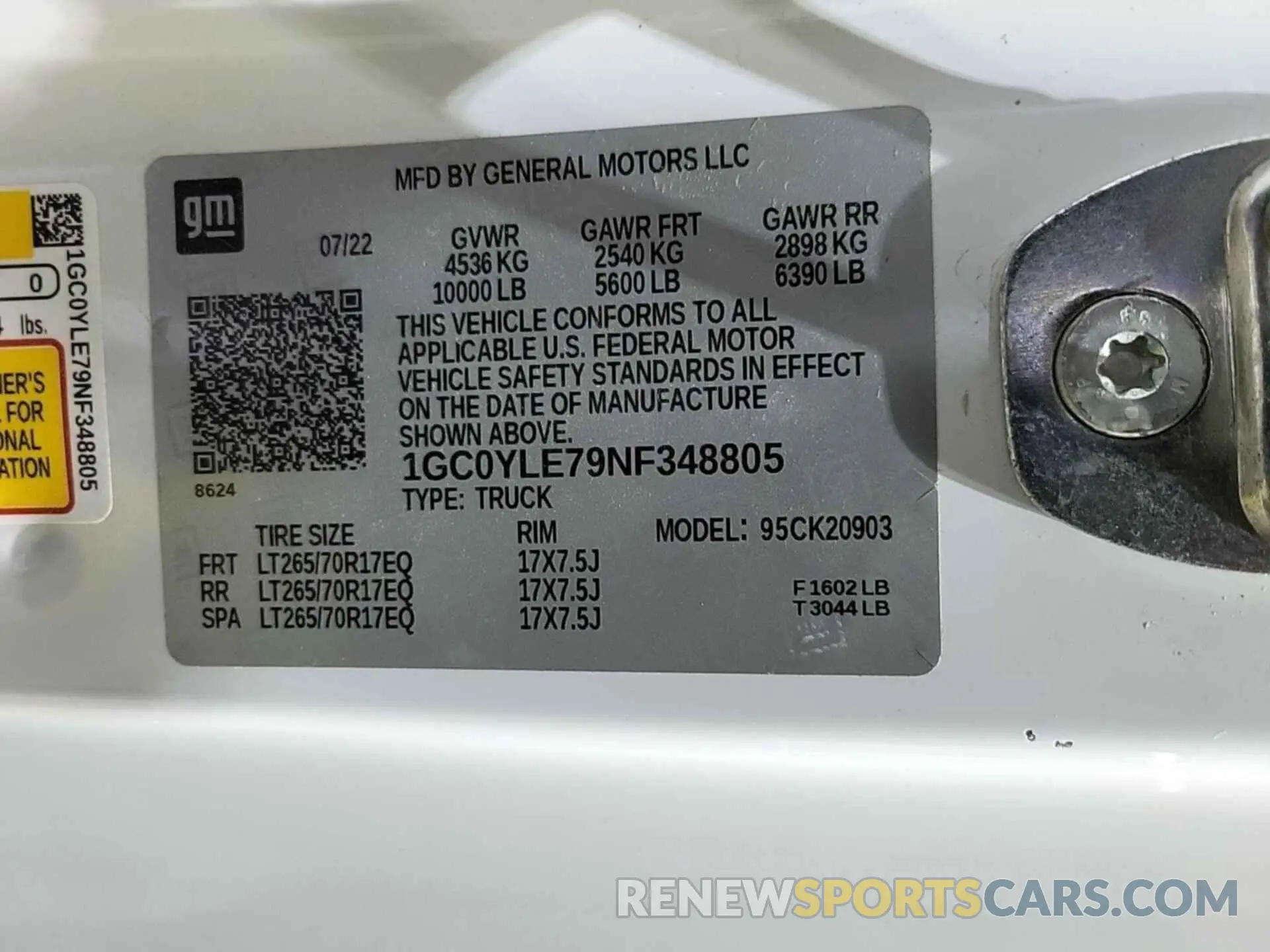 18 fotografías del automóvil dañado 1GC0YLE79NF348805 CHEVROLET SILVERADO 2022