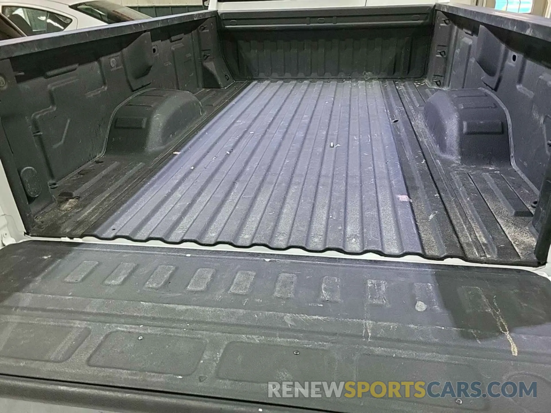 28 fotografías del automóvil dañado 1GC0YLE79NF348805 CHEVROLET SILVERADO 2022