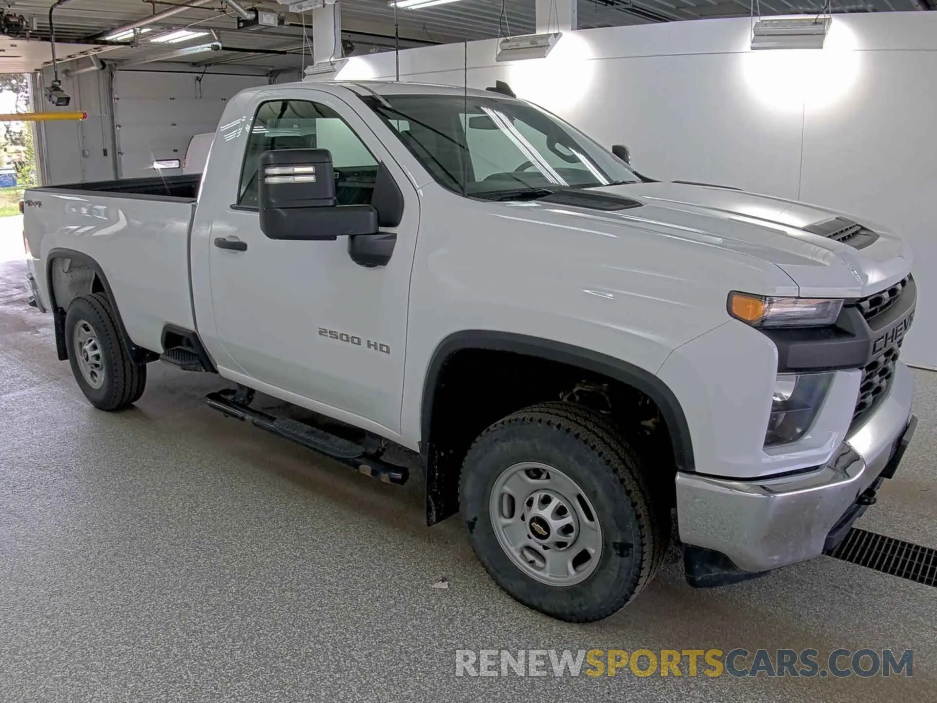 9 fotografías del automóvil dañado 1GC0YLE79NF348805 CHEVROLET SILVERADO 2022
