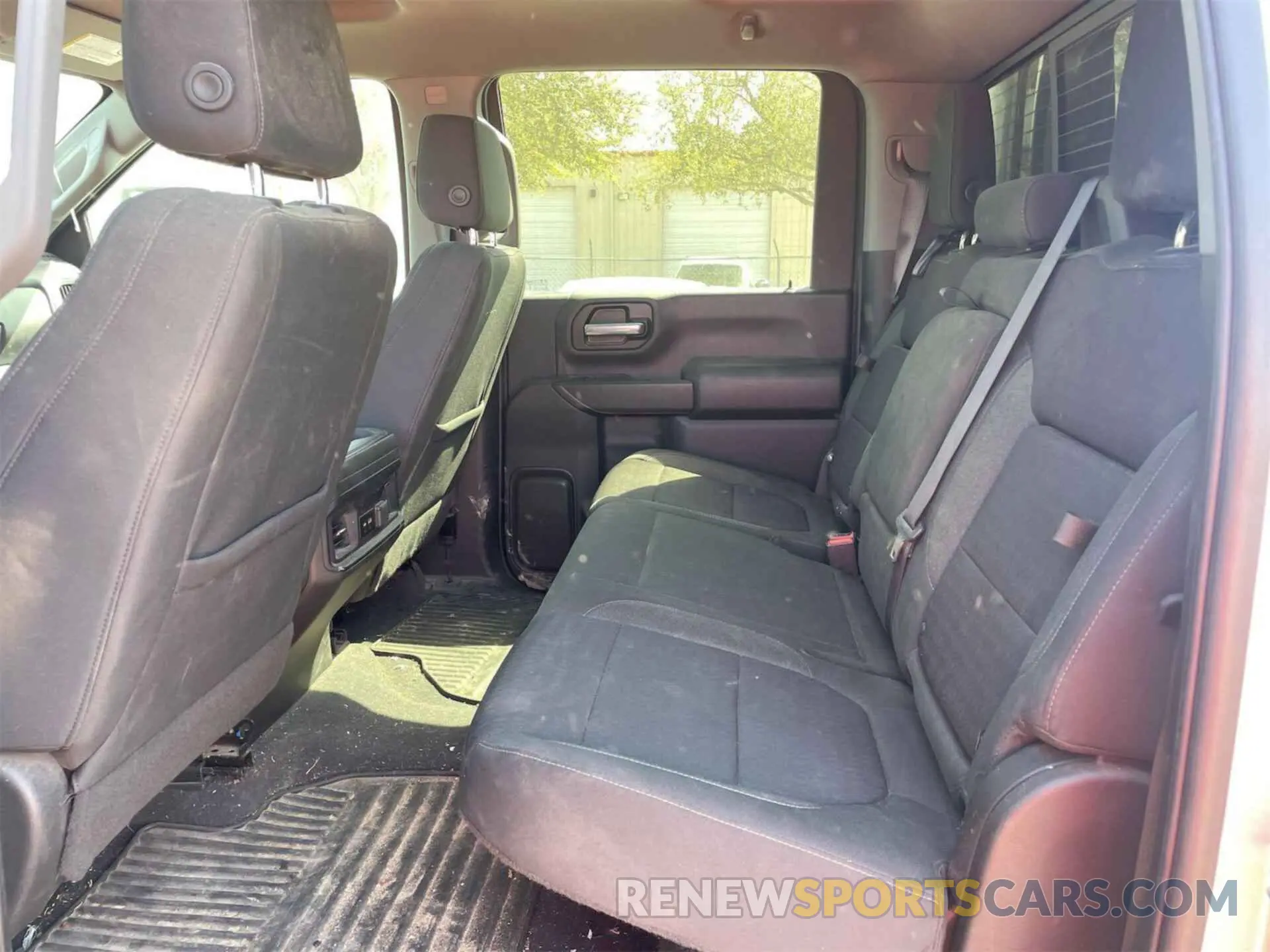 27 fotografías del automóvil dañado 1GC1YNE78NF310496 CHEVROLET SILVERADO 2022