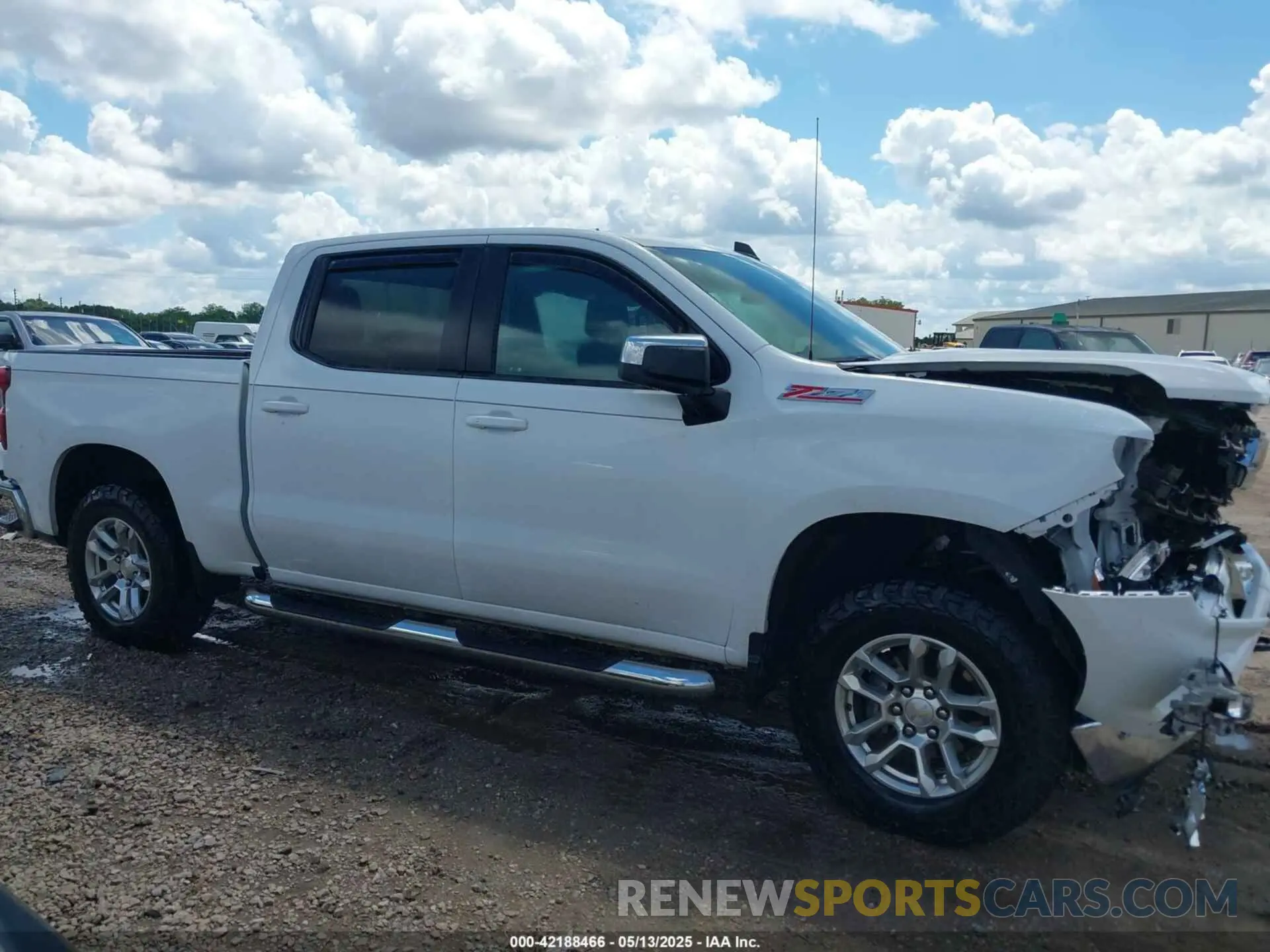13 fotografías del automóvil dañado 2GCUDDED0N1513978 CHEVROLET SILVERADO 2022