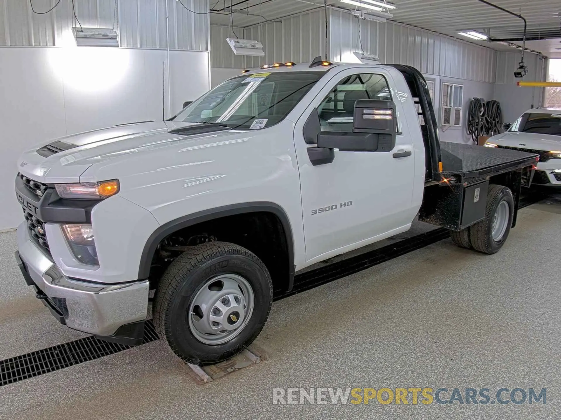 11 fotografías del automóvil dañado 1GB3WRE75PF158576 CHEVROLET SILVERADO 2023