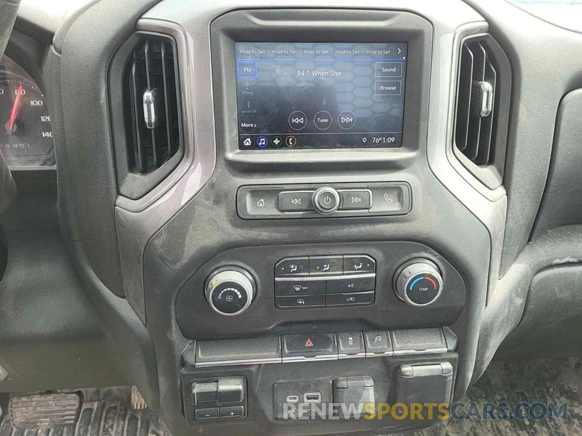 16 fotografías del automóvil dañado 1GB3YSE70PF217860 CHEVROLET SILVERADO 2023