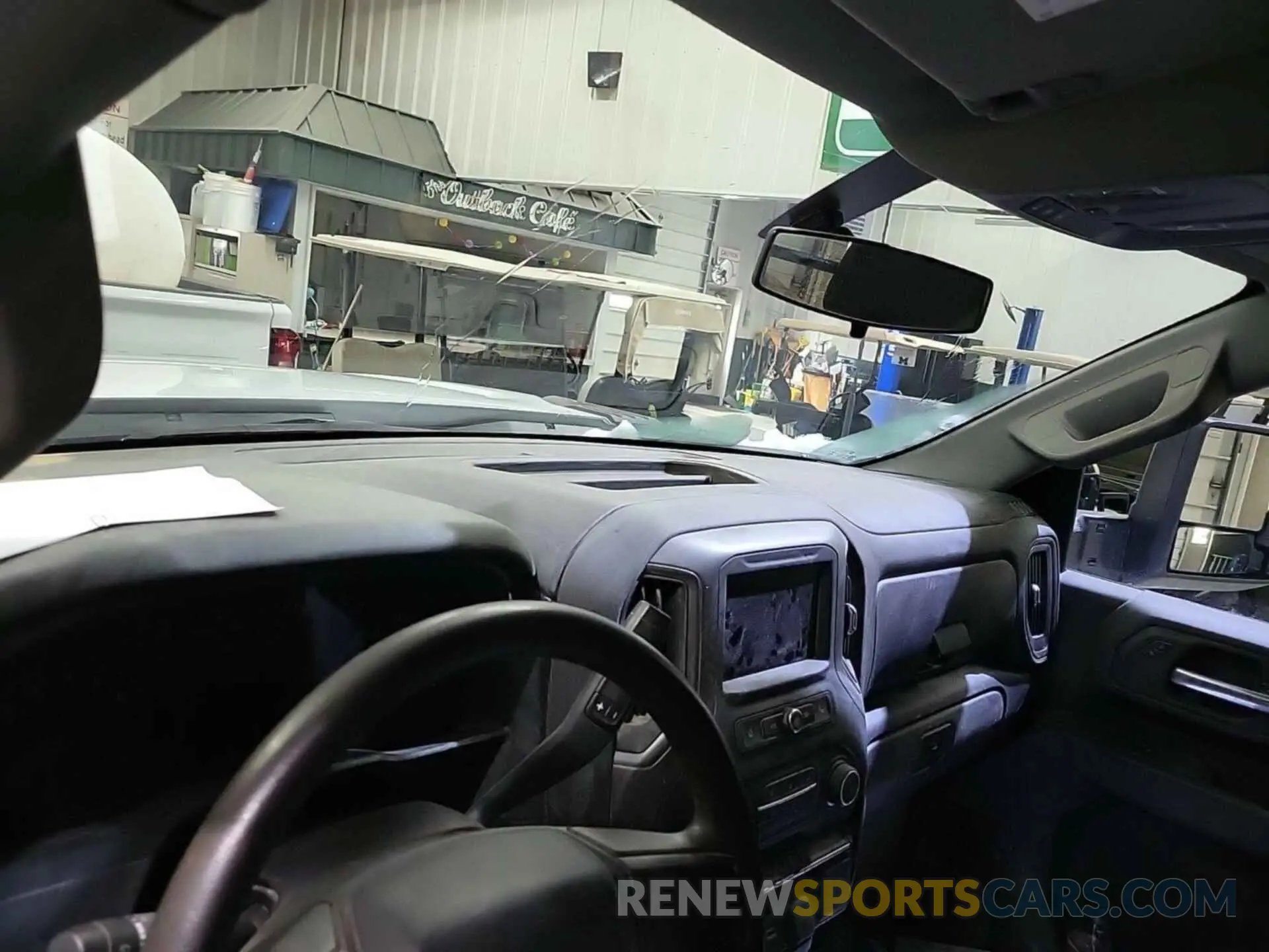 11 fotografías del automóvil dañado 1GB3YSE74PF120242 CHEVROLET SILVERADO 2023