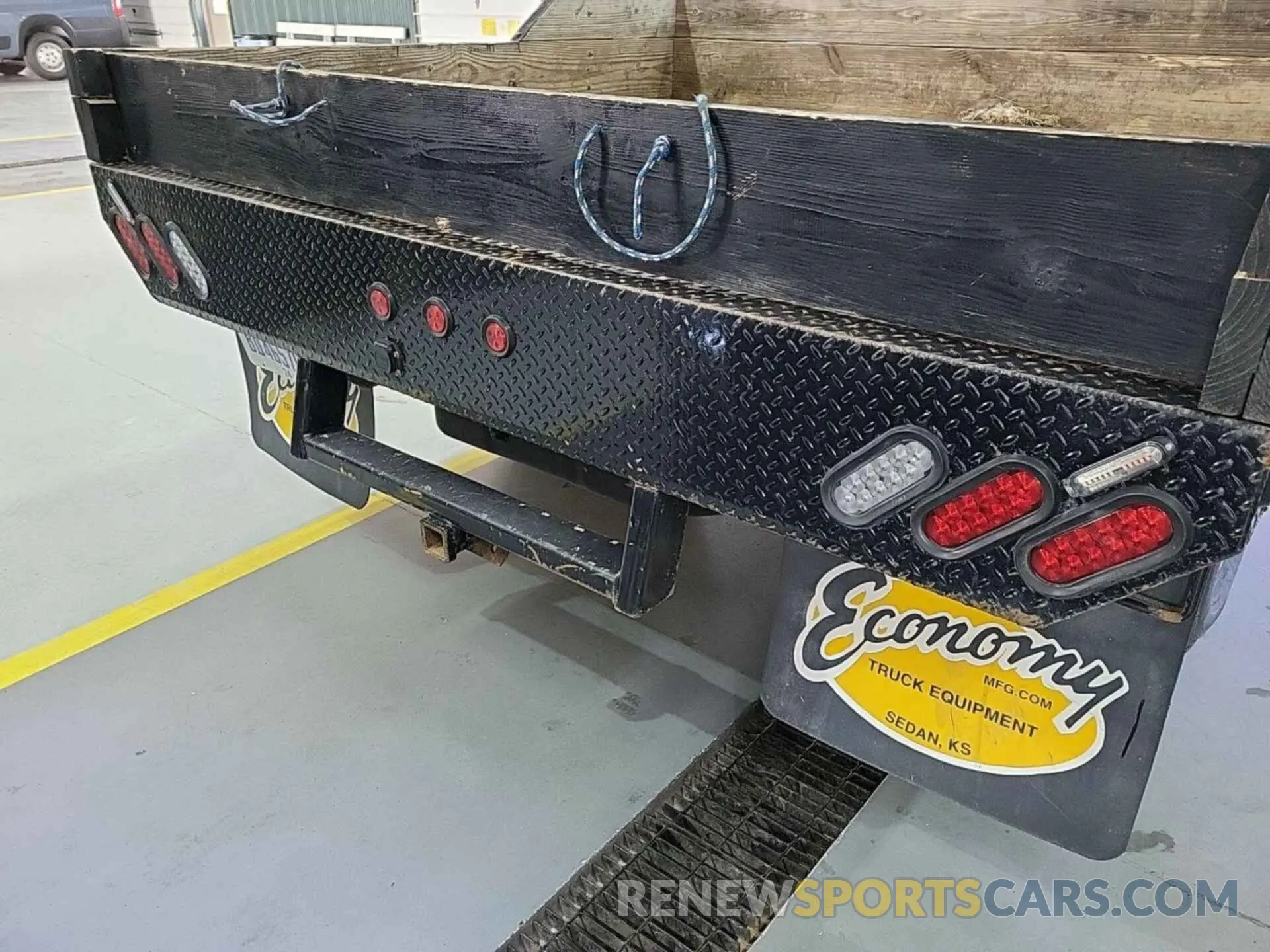 18 fotografías del automóvil dañado 1GB3YSE75PF217255 CHEVROLET SILVERADO 2023