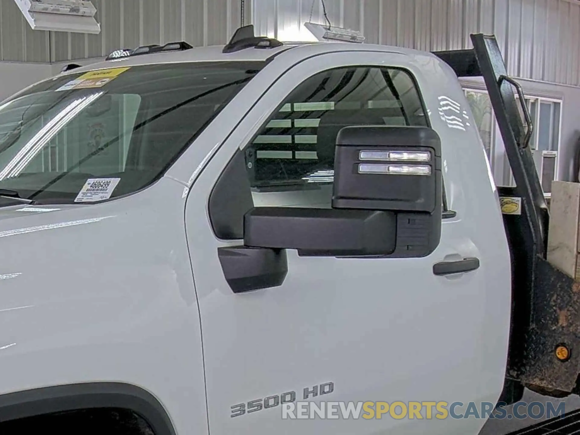22 fotografías del automóvil dañado 1GB3YSE78PF219131 CHEVROLET SILVERADO 2023