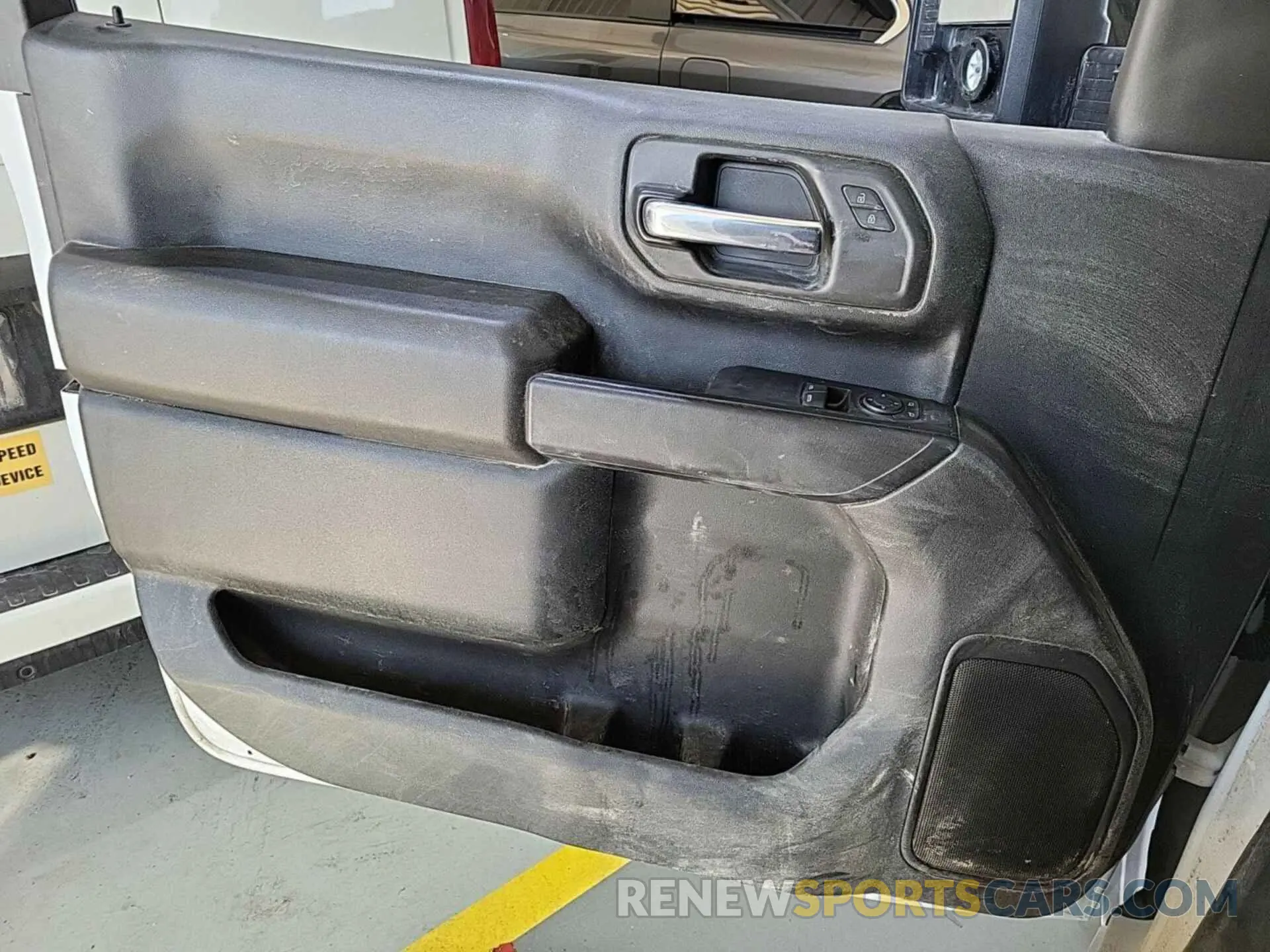 32 fotografías del automóvil dañado 1GC3YLE73PF245122 CHEVROLET SILVERADO 2023