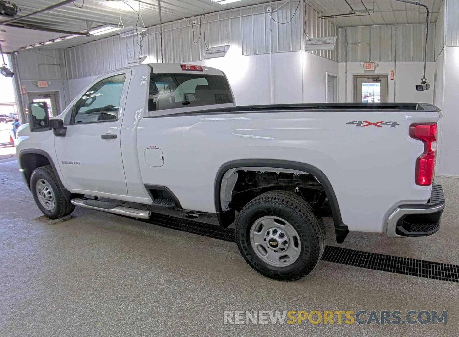 8 fotografías del automóvil dañado 1GC3YLE73PF245122 CHEVROLET SILVERADO 2023