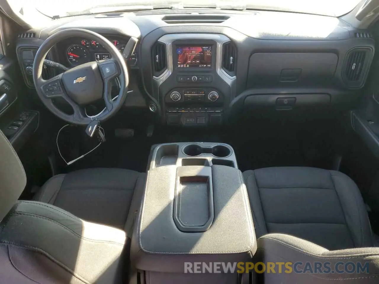 8 fotografías del automóvil dañado 1GCPABEK5PZ327839 CHEVROLET SILVERADO 2023