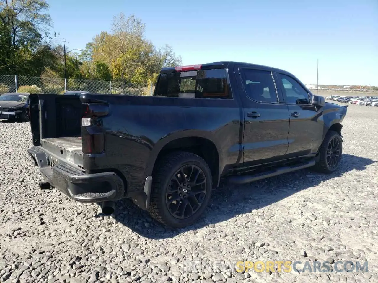 3 fotografías del automóvil dañado 1GCUDEED0PZ300691 CHEVROLET SILVERADO 2023