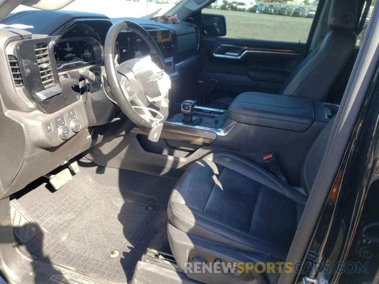 7 fotografías del automóvil dañado 1GCUDEED0PZ300691 CHEVROLET SILVERADO 2023