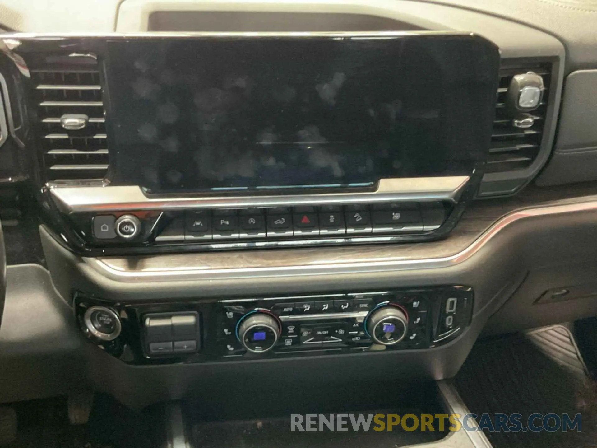 21 fotografías del automóvil dañado 1GCUDGE88PZ131311 CHEVROLET SILVERADO 2023