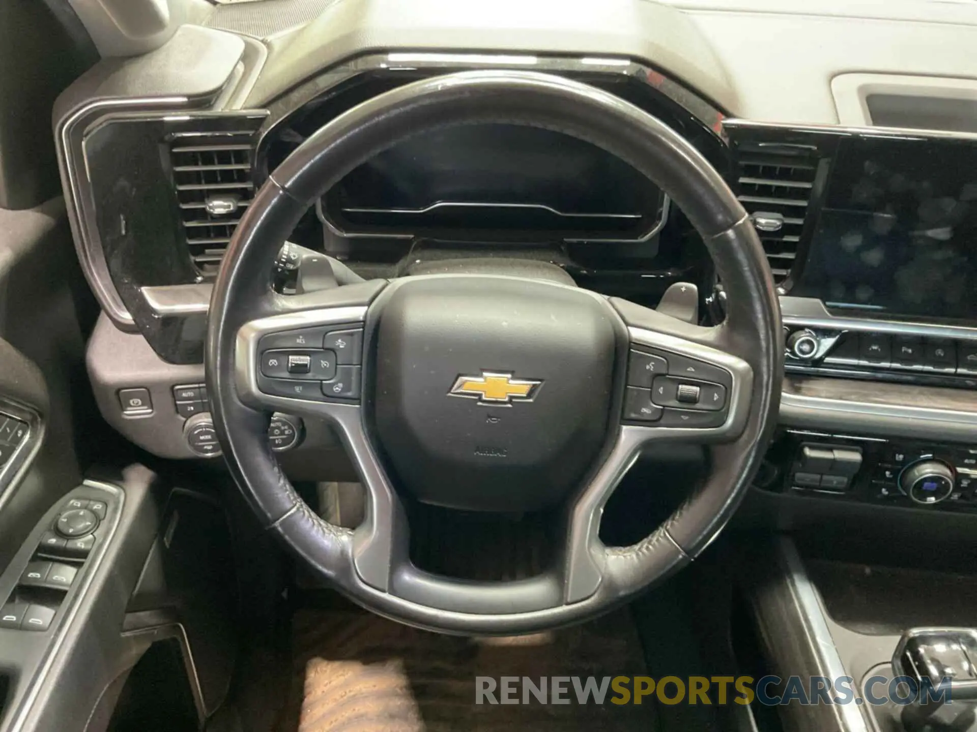 5 fotografías del automóvil dañado 1GCUDGE88PZ131311 CHEVROLET SILVERADO 2023