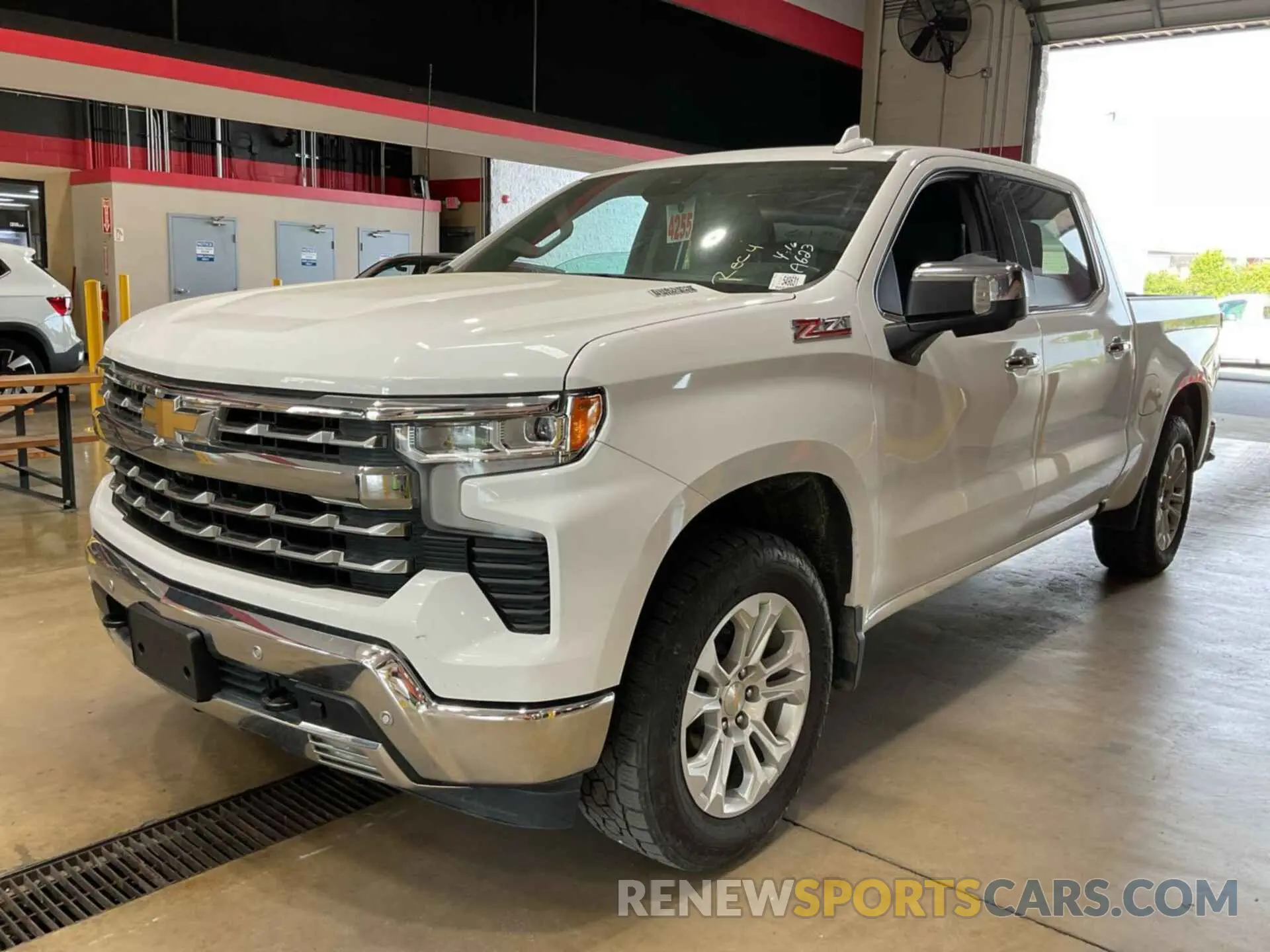 7 fotografías del automóvil dañado 1GCUDGE88PZ131311 CHEVROLET SILVERADO 2023