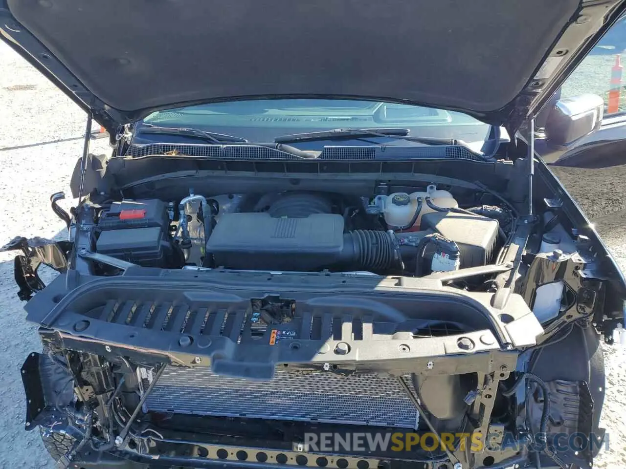 11 fotografías del automóvil dañado 1GCUDGEL3PZ210034 CHEVROLET SILVERADO 2023