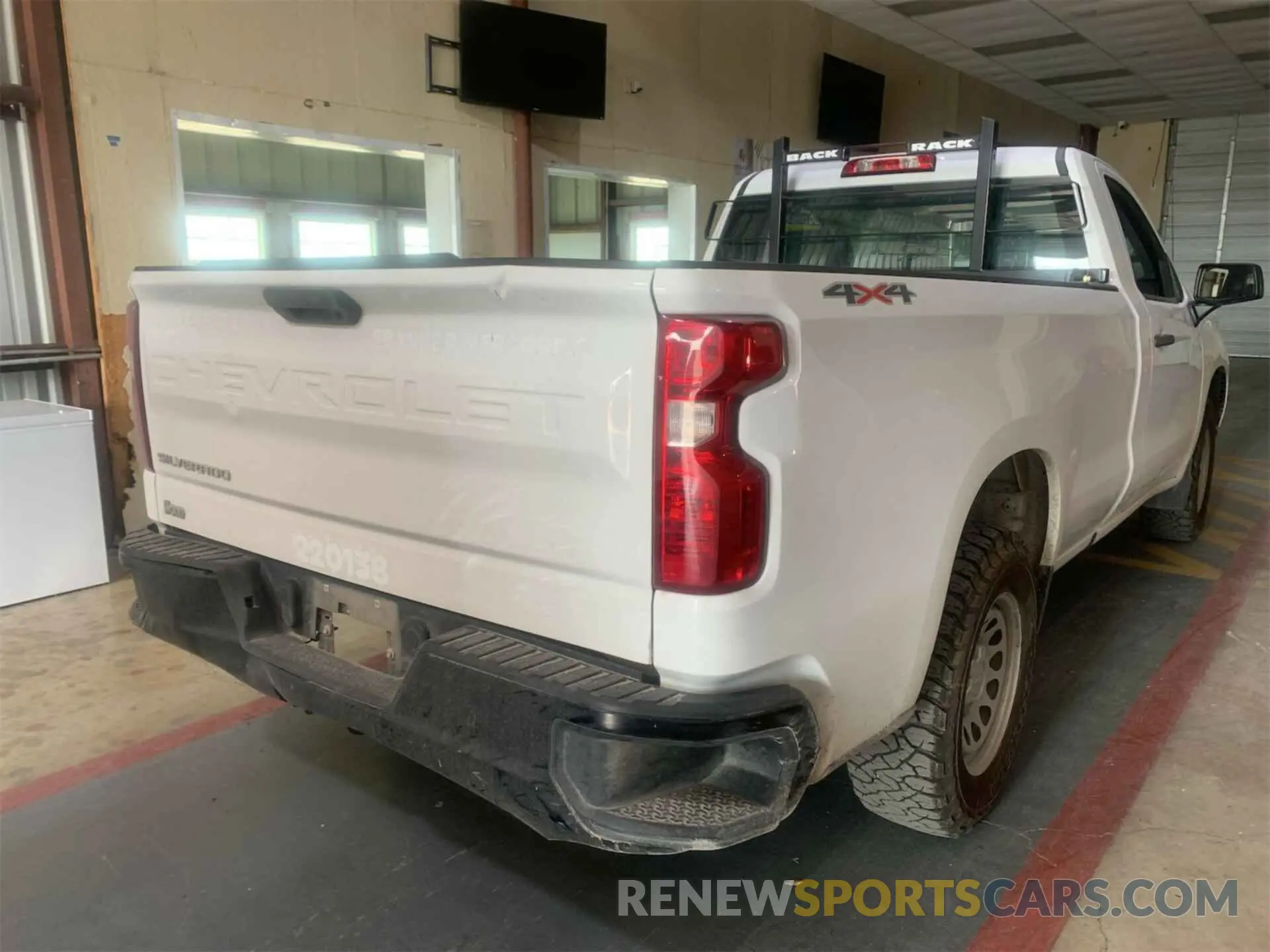 12 fotografías del automóvil dañado 3GCNDAEK3PG158963 CHEVROLET SILVERADO 2023